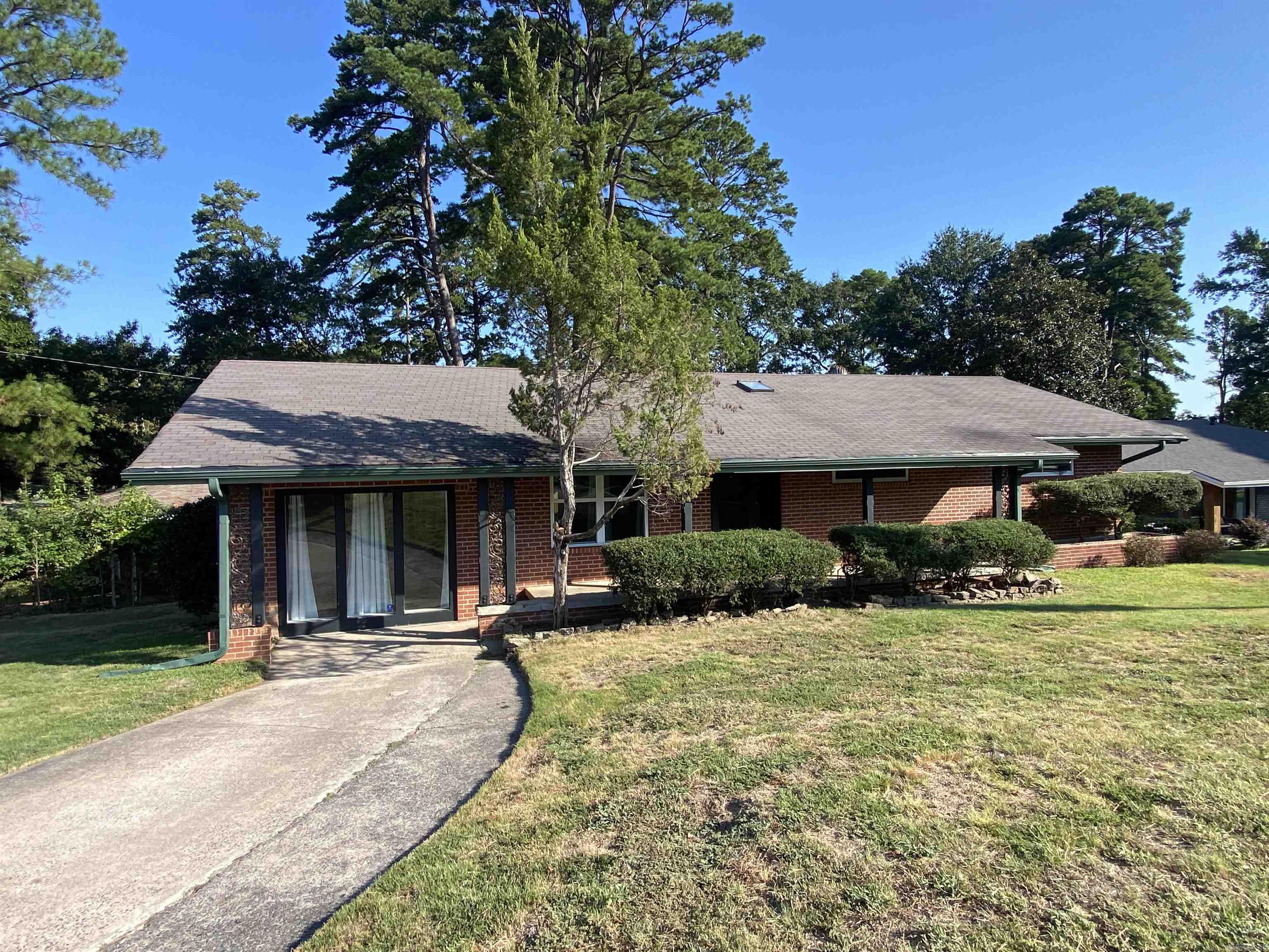 50 Broadmoor  Little Rock, AR