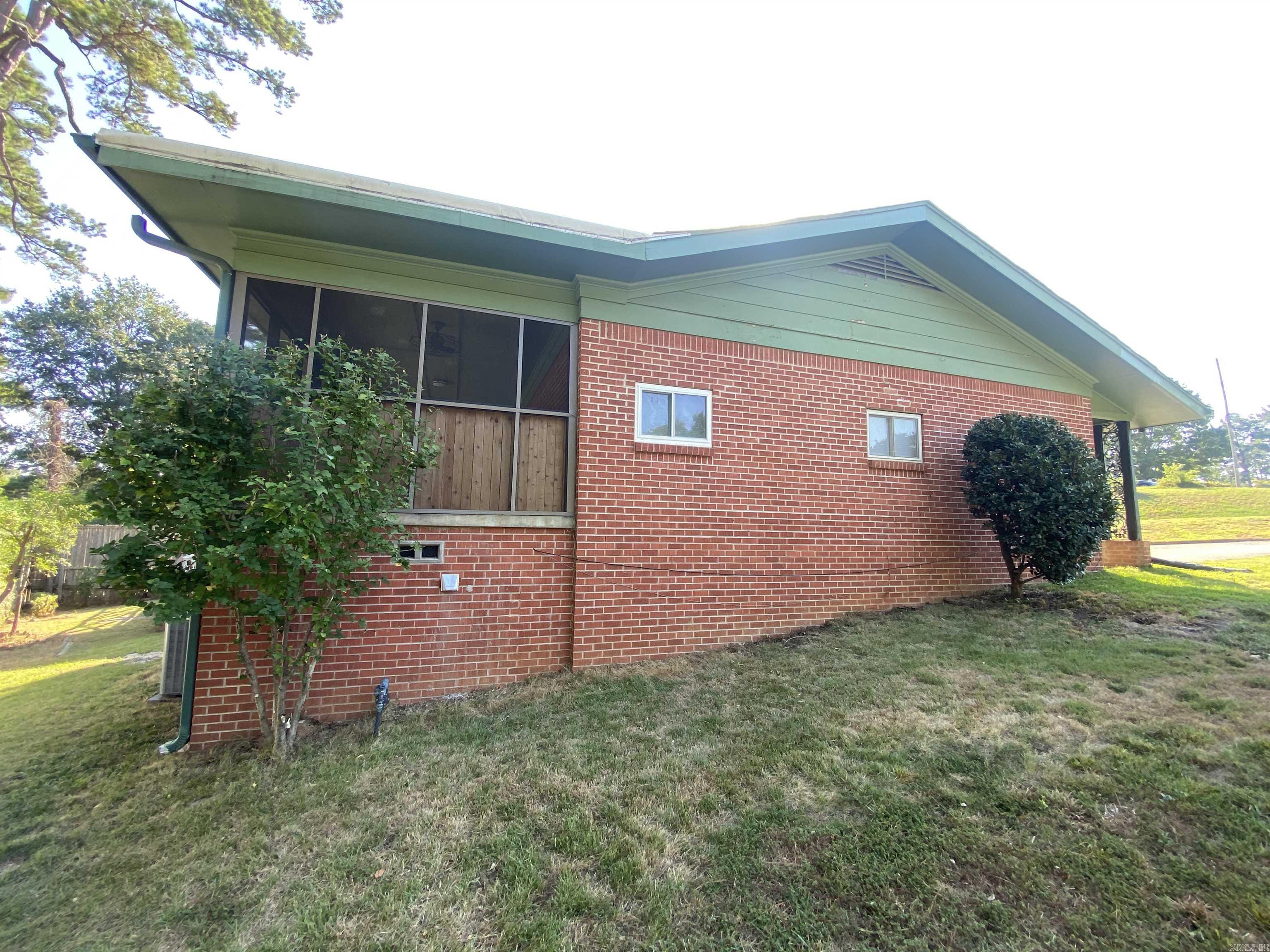 50 Broadmoor  Little Rock, AR