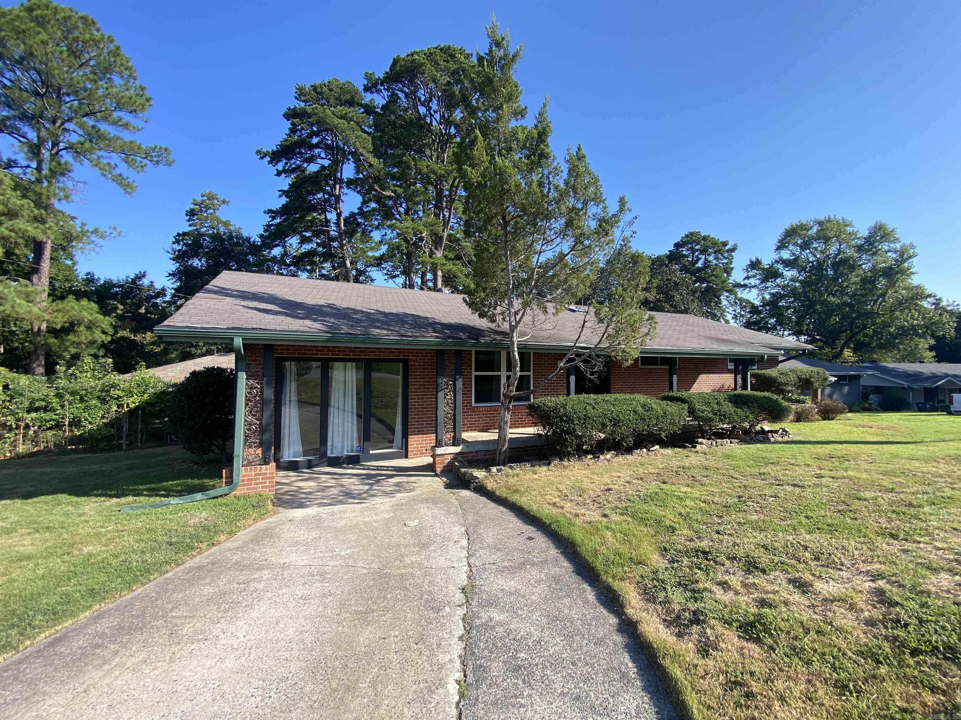 50 Broadmoor  Little Rock, AR