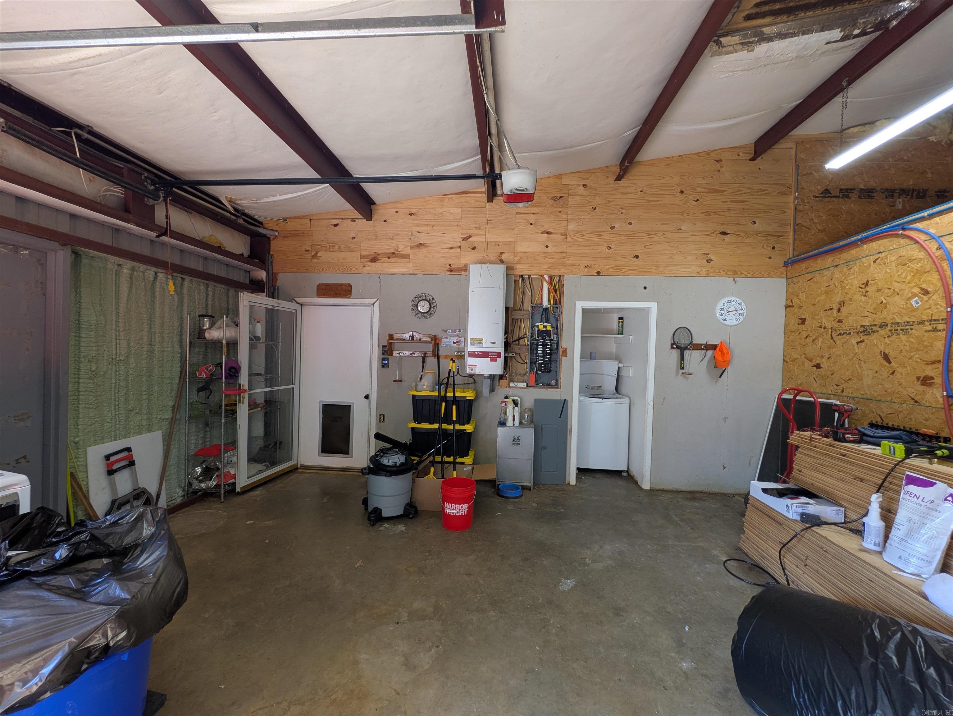 9445 County Road 5440  Ozone, AR