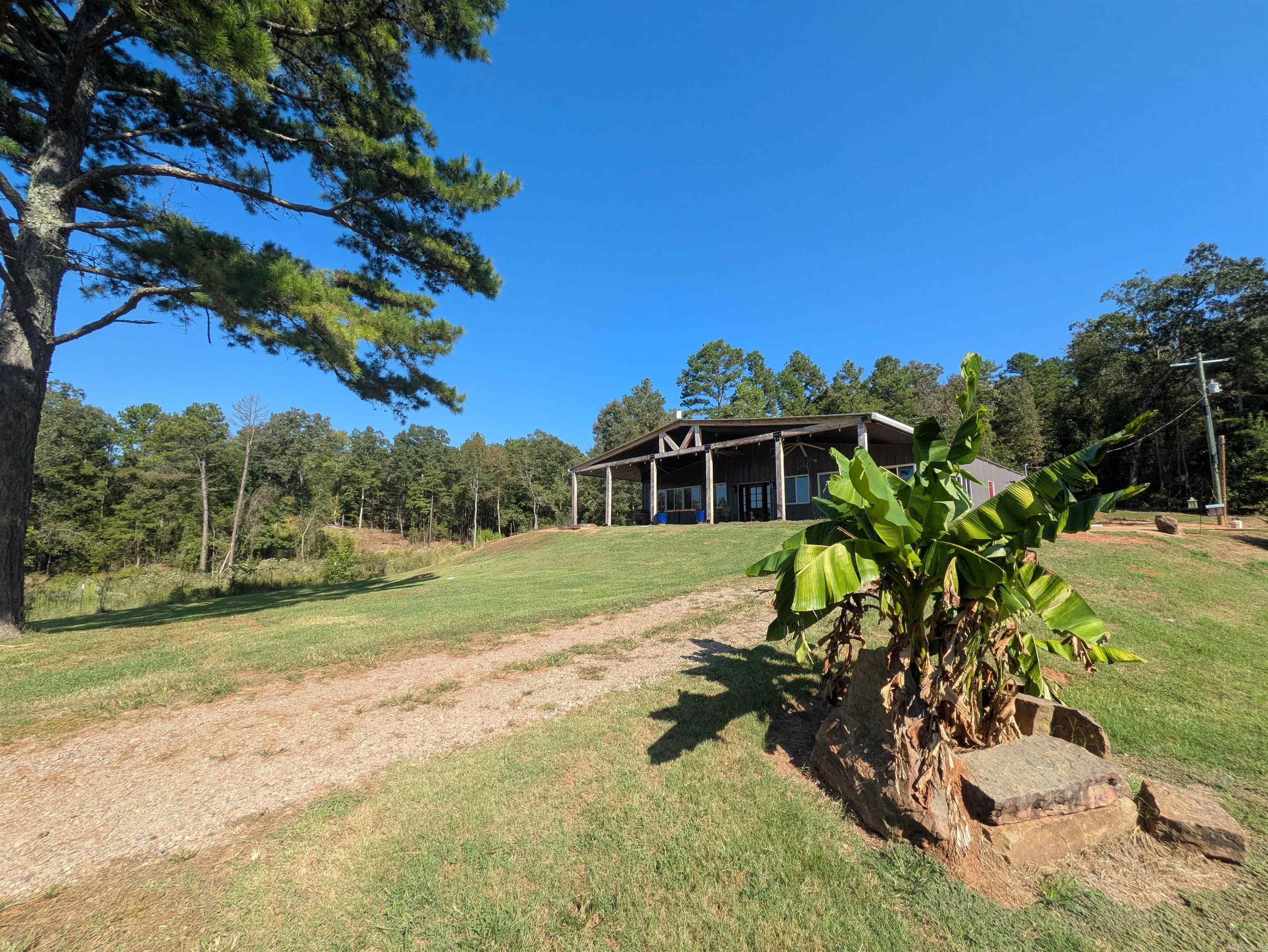 9445 County Road 5440  Ozone, AR
