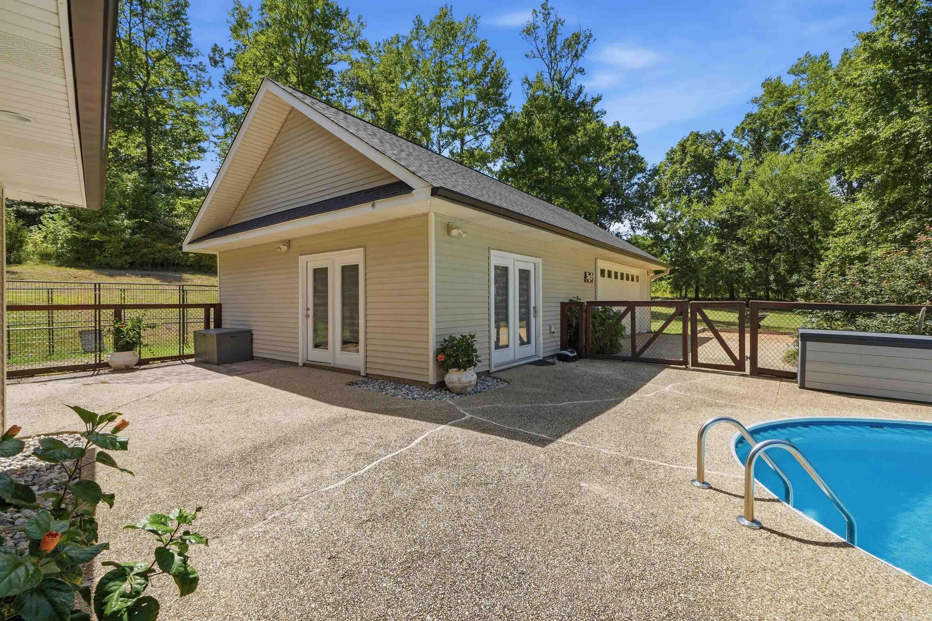 5057 Whitney Lane Benton, AR 72019