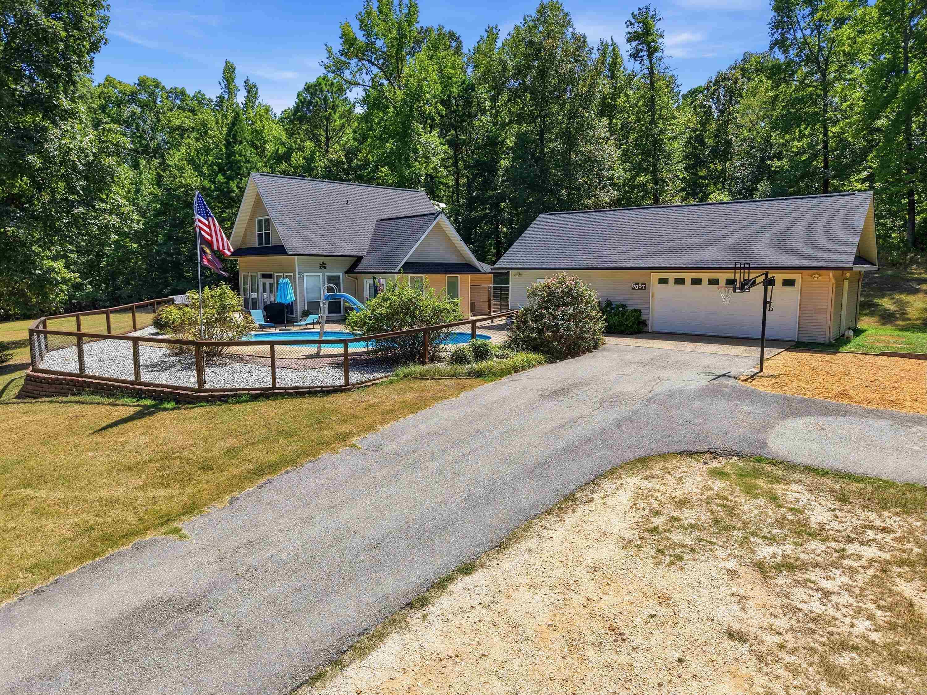 5057 Whitney Lane Benton, AR 72019