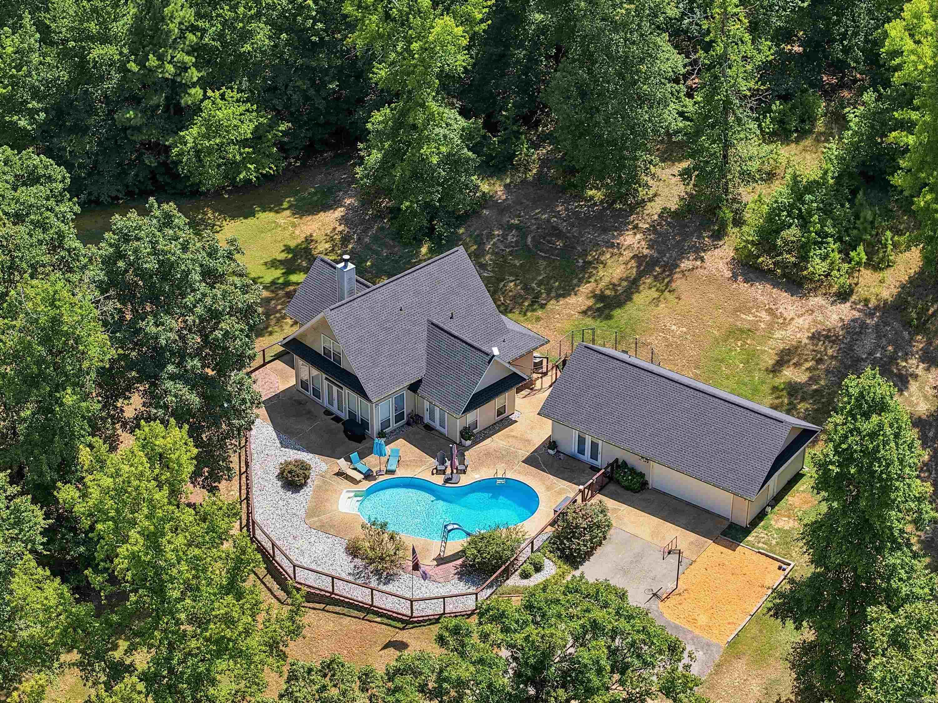 5057 Whitney Lane Benton, AR 72019