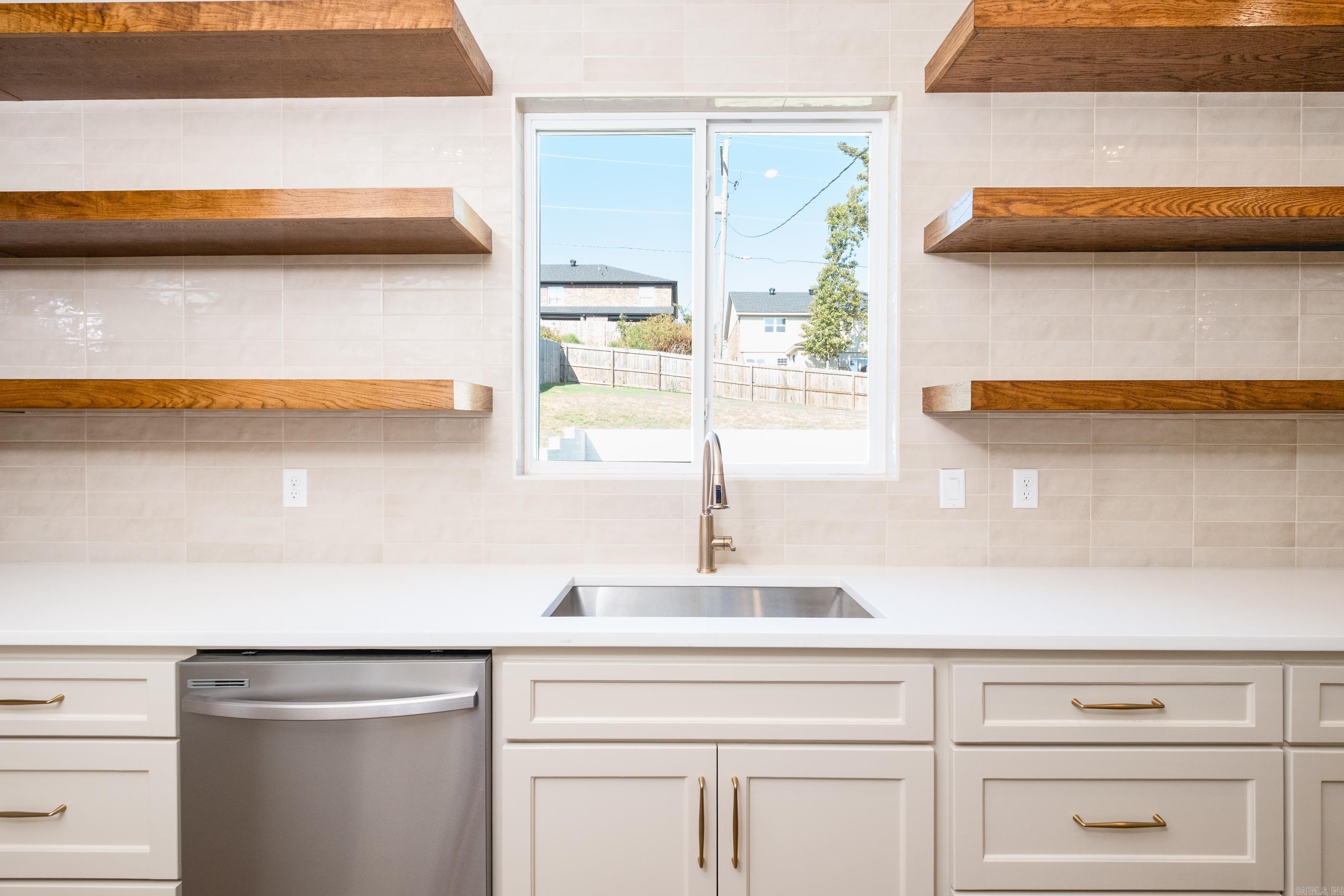 10 Ludington  Little Rock, AR