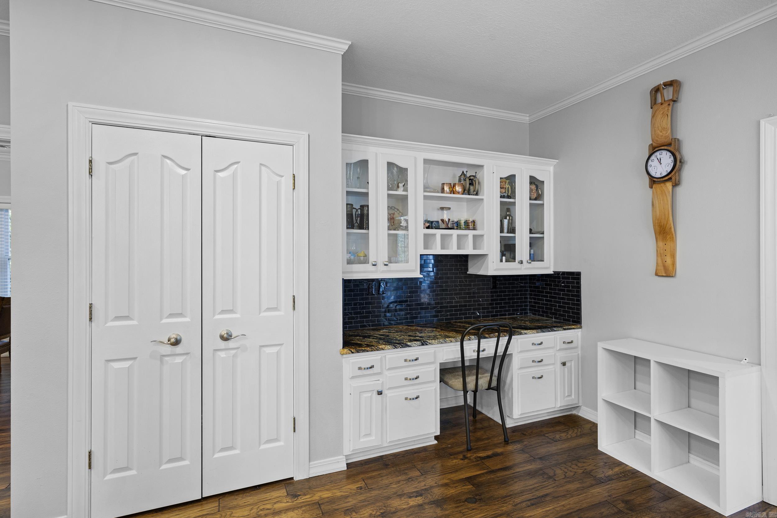 12 W Ridgeline Dr Russellville, AR 72802