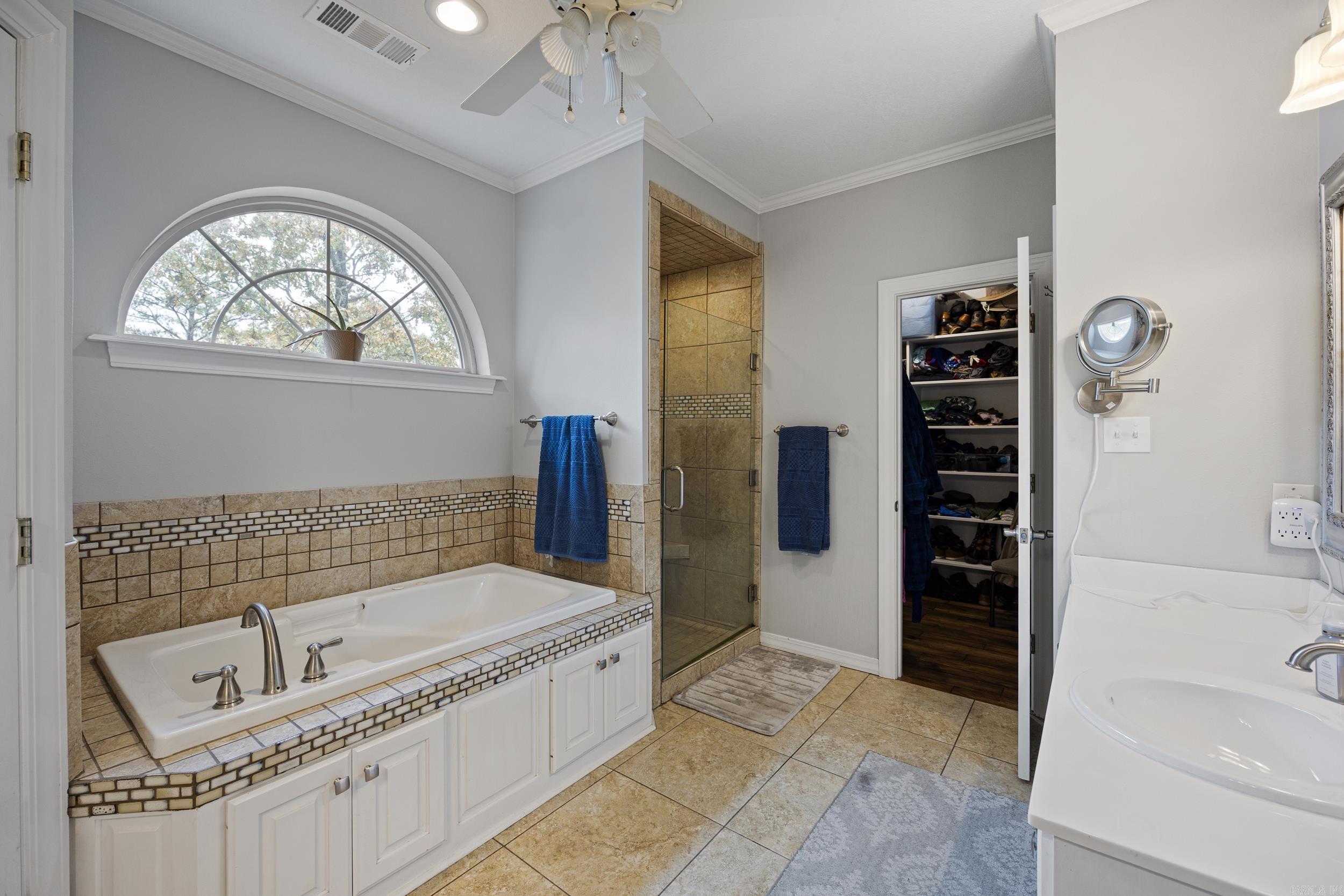 12 W Ridgeline Dr Russellville, AR 72802