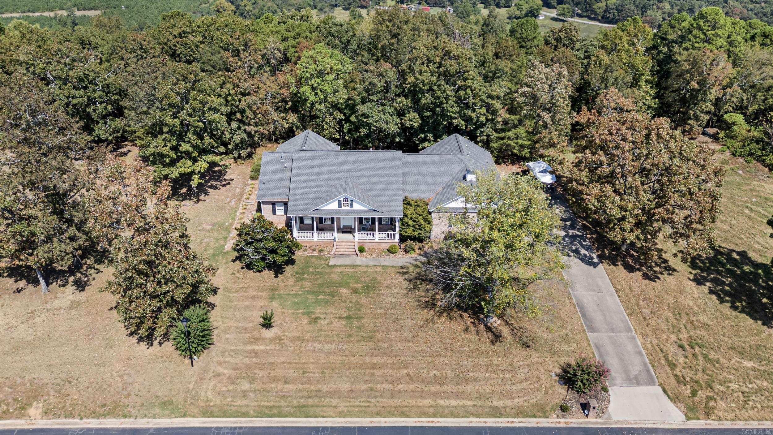 12 W Ridgeline Dr Russellville, AR 72802