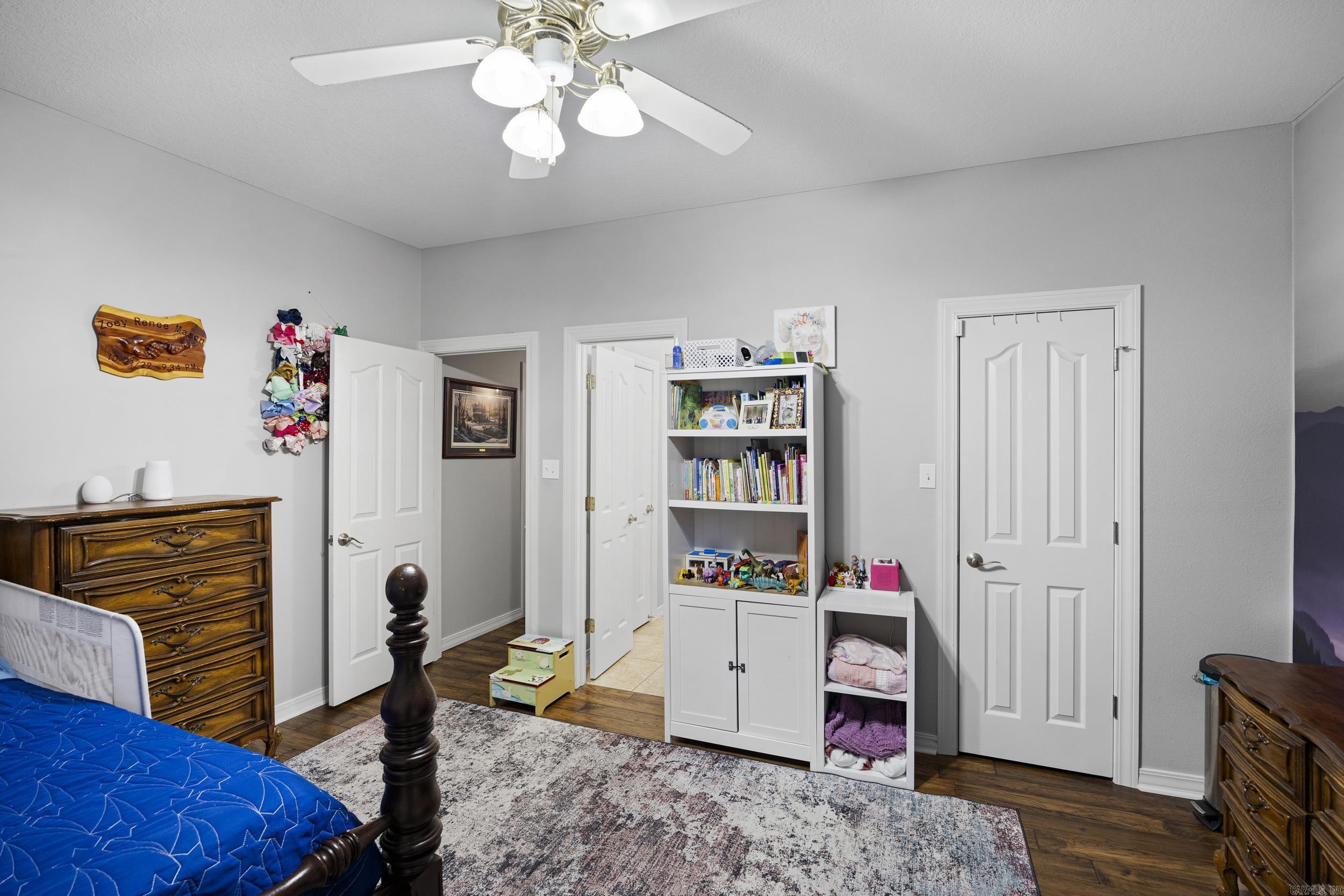 12 W Ridgeline Dr Russellville, AR 72802