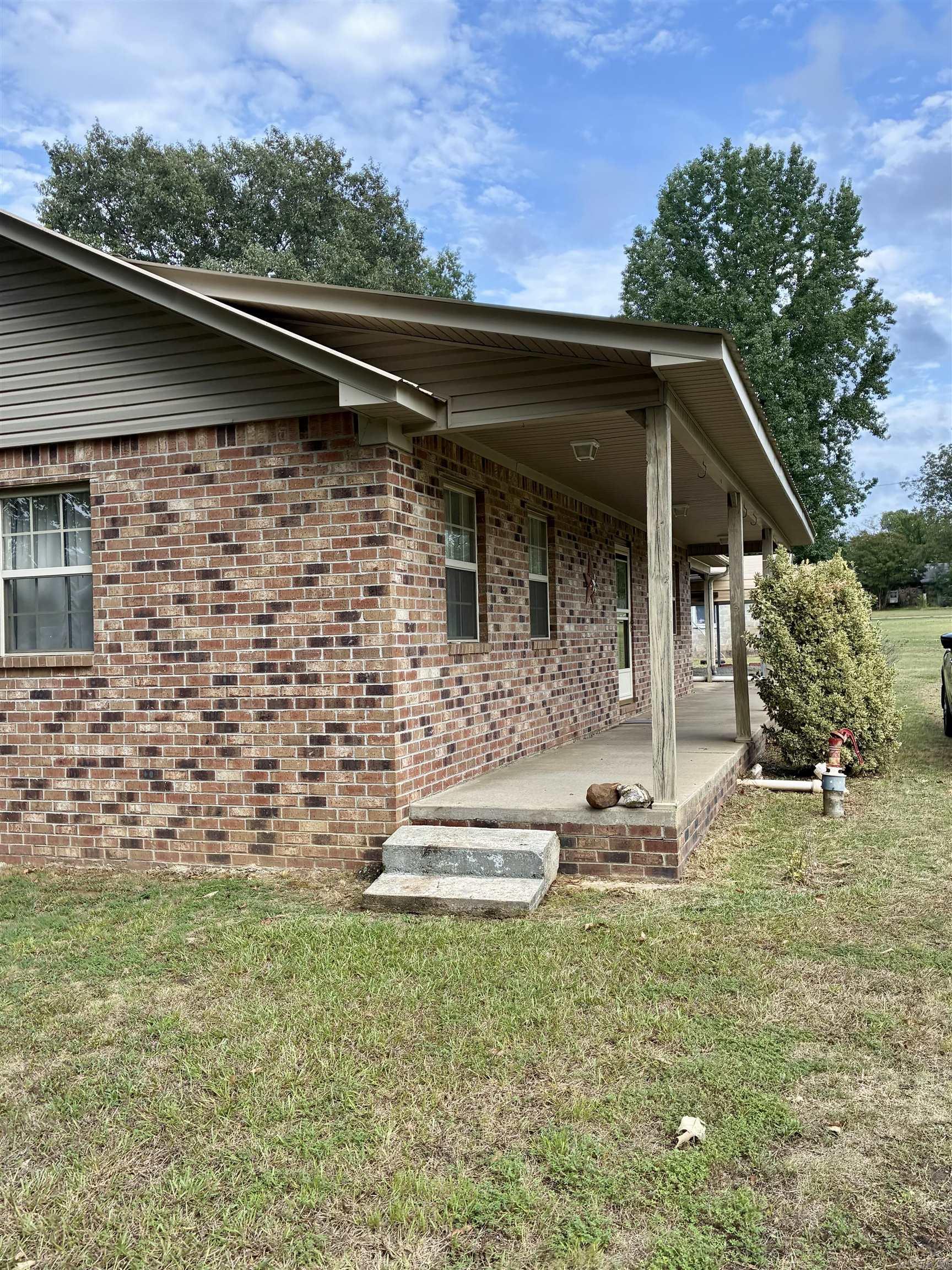 202 E Bennett St.  Letona, AR