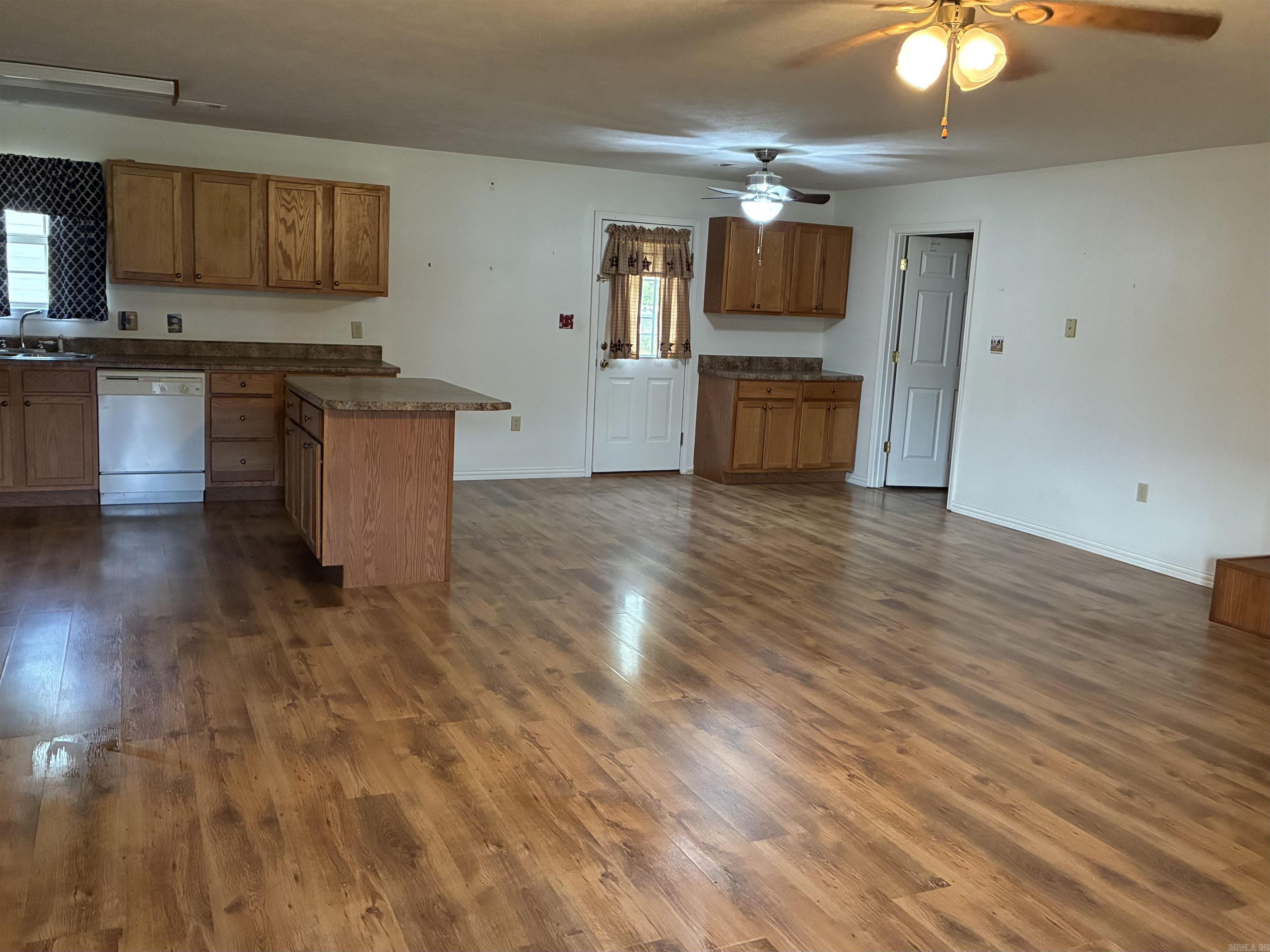 202 E Bennett St.  Letona, AR