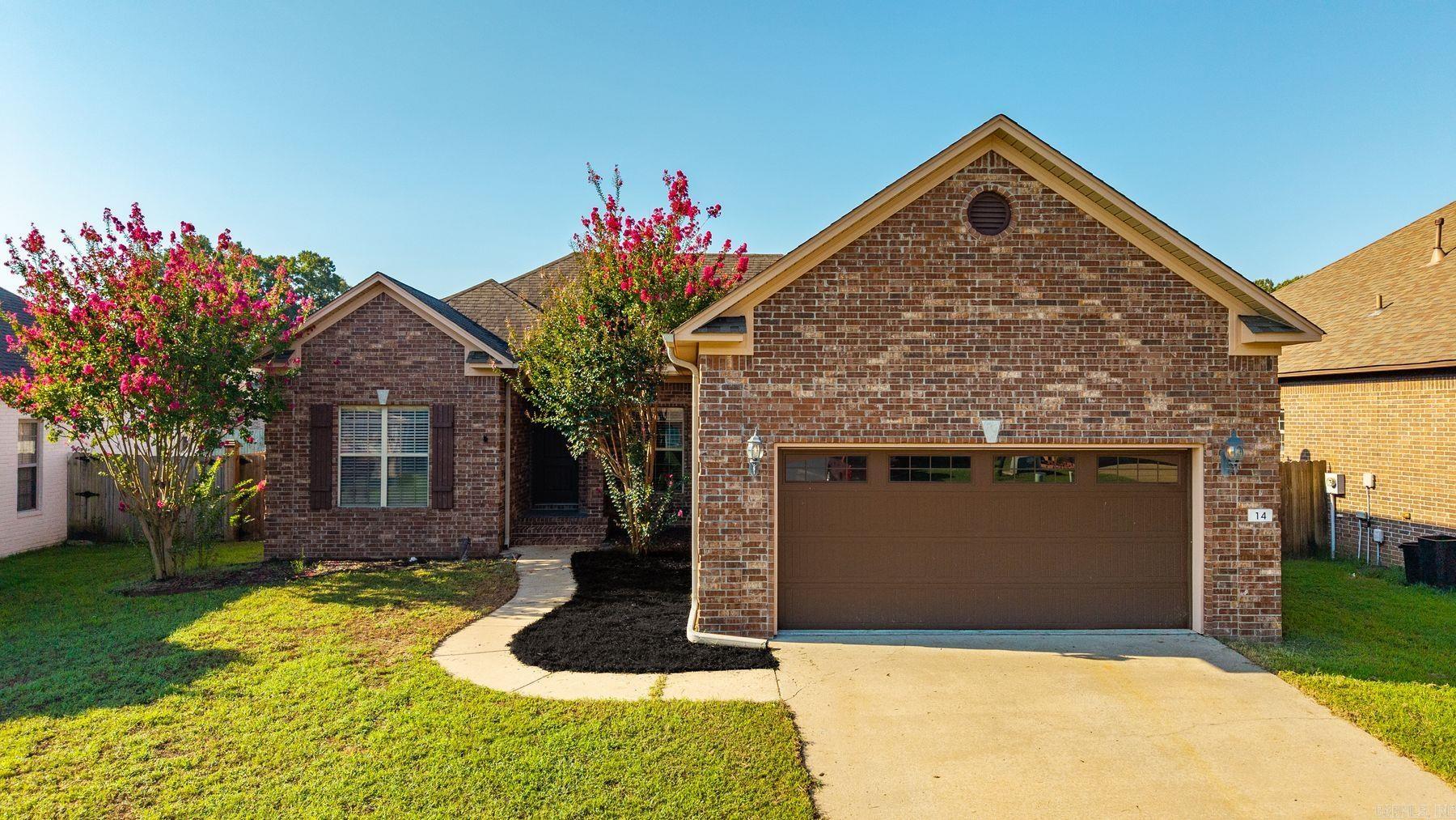 14 Oak Tree Circle — exterior