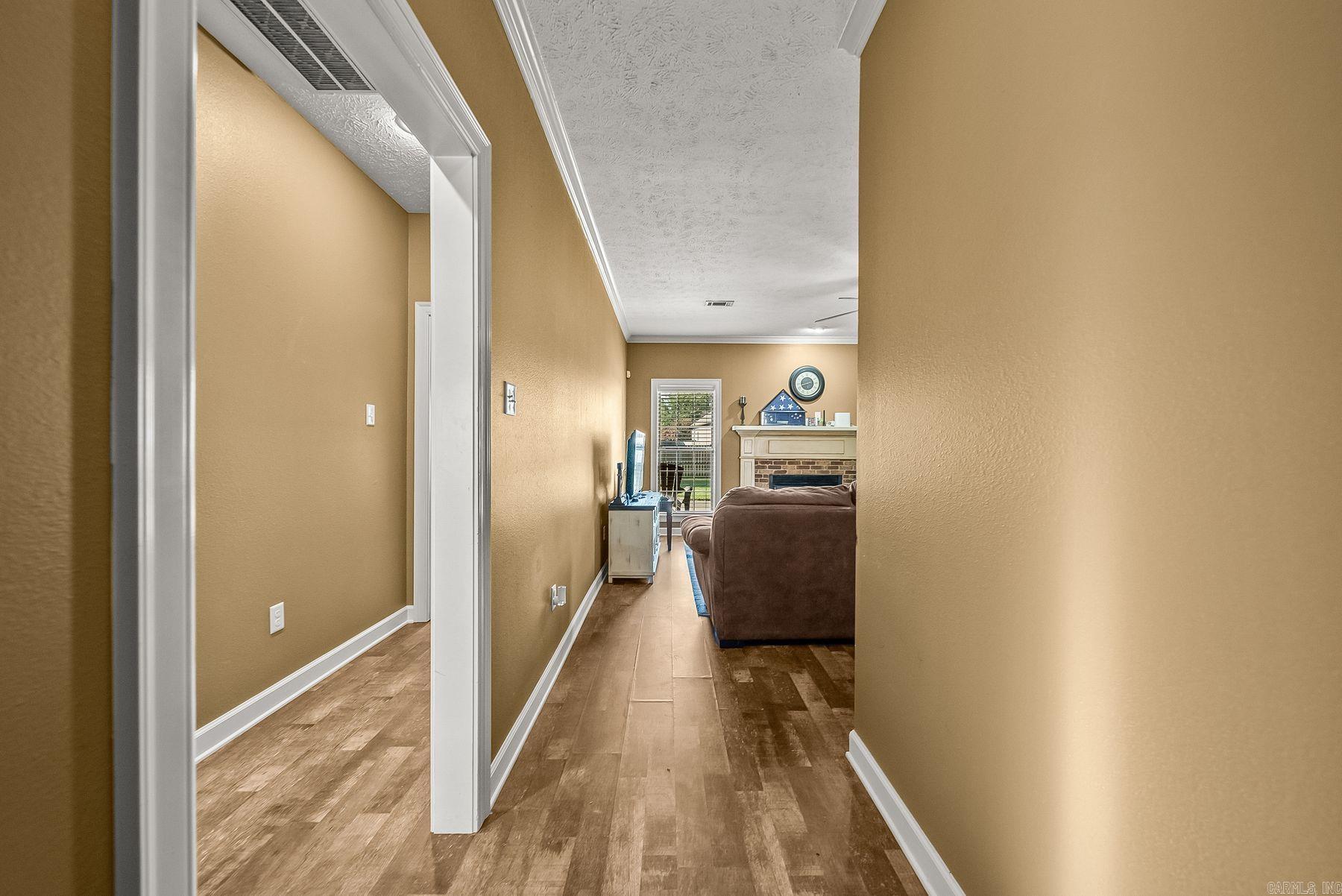 14 Oak Tree Circle — photo 2