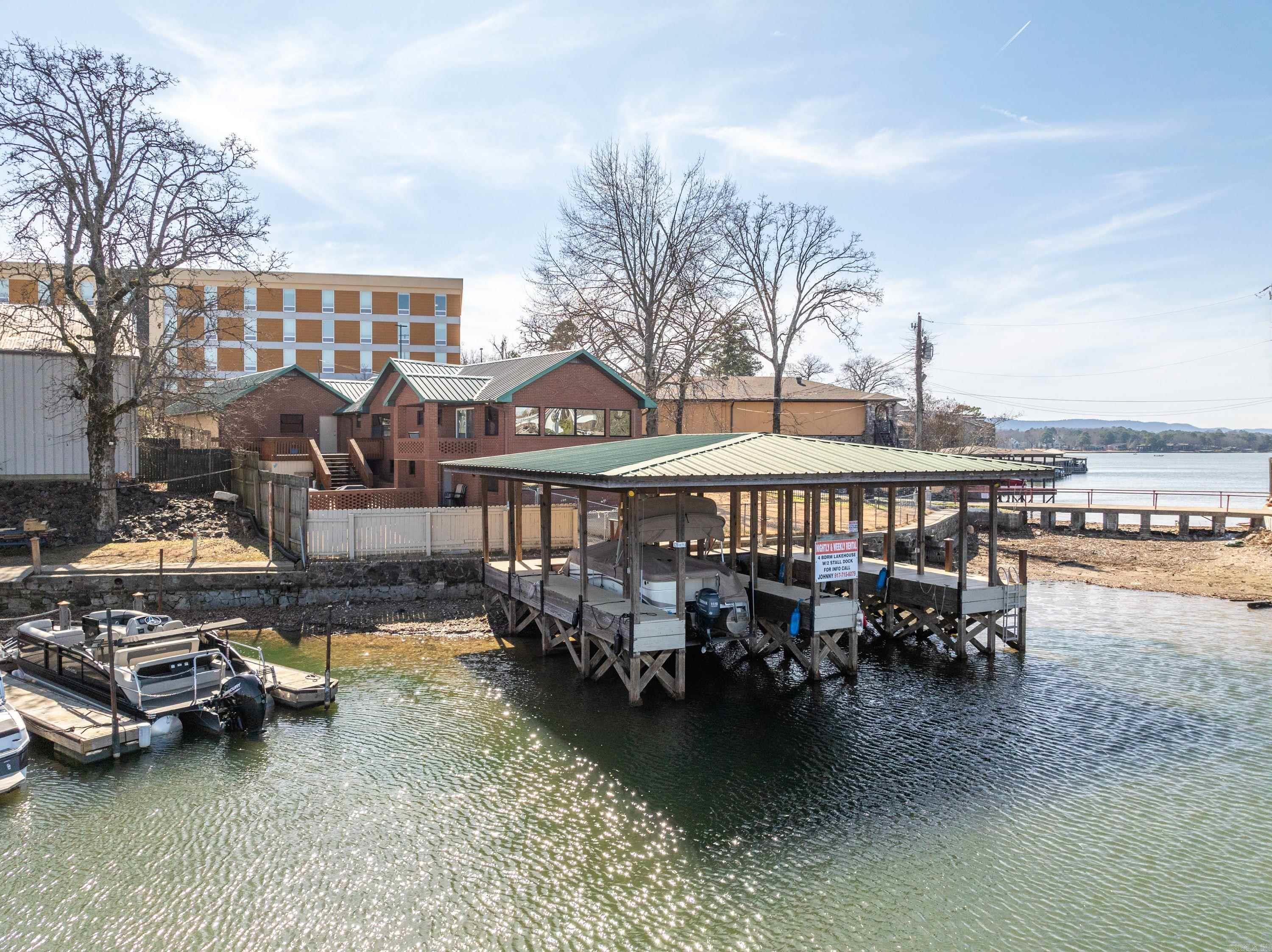 120 Butler Hot Springs National Park, AR 71913