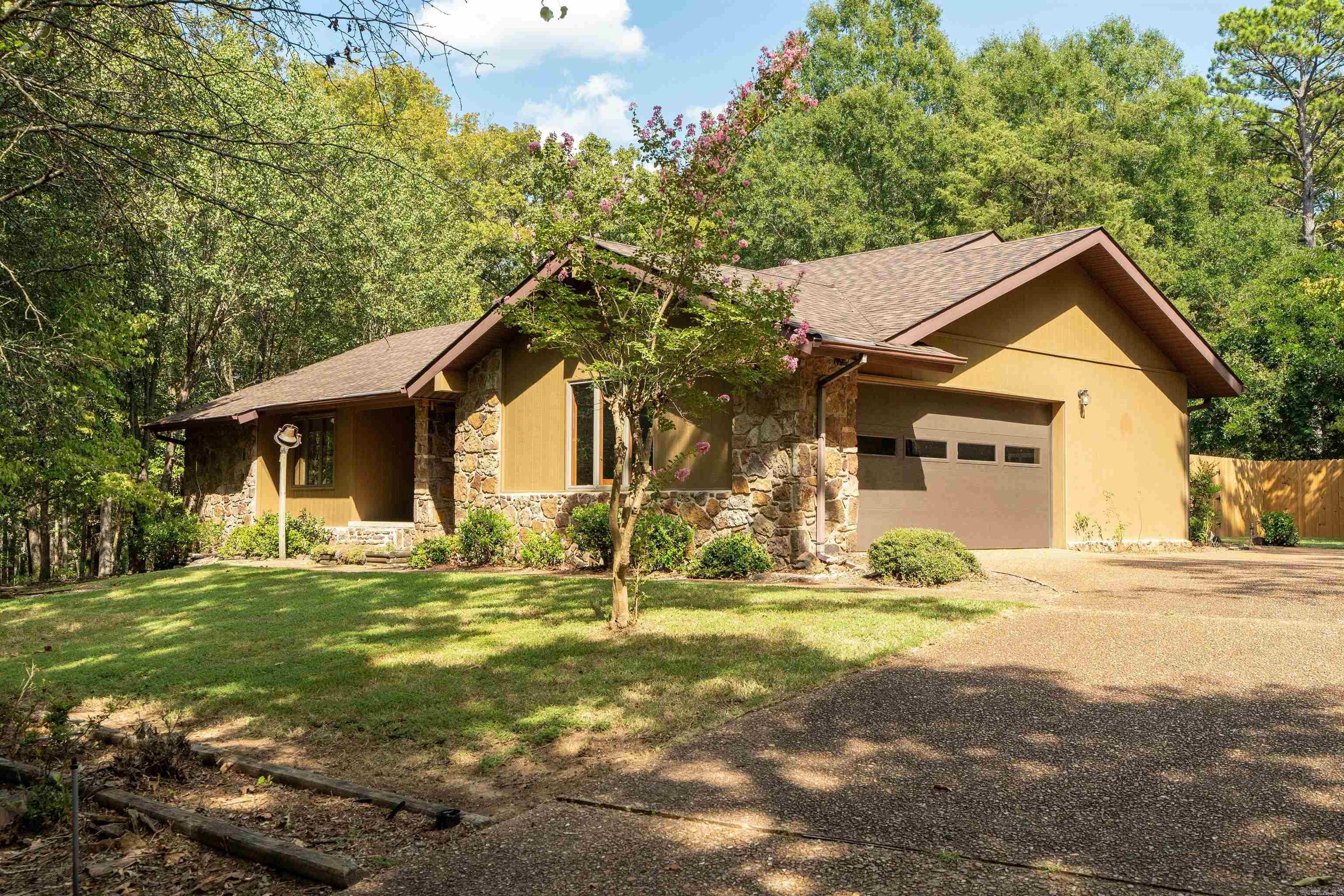 5 Westpark Drive — exterior