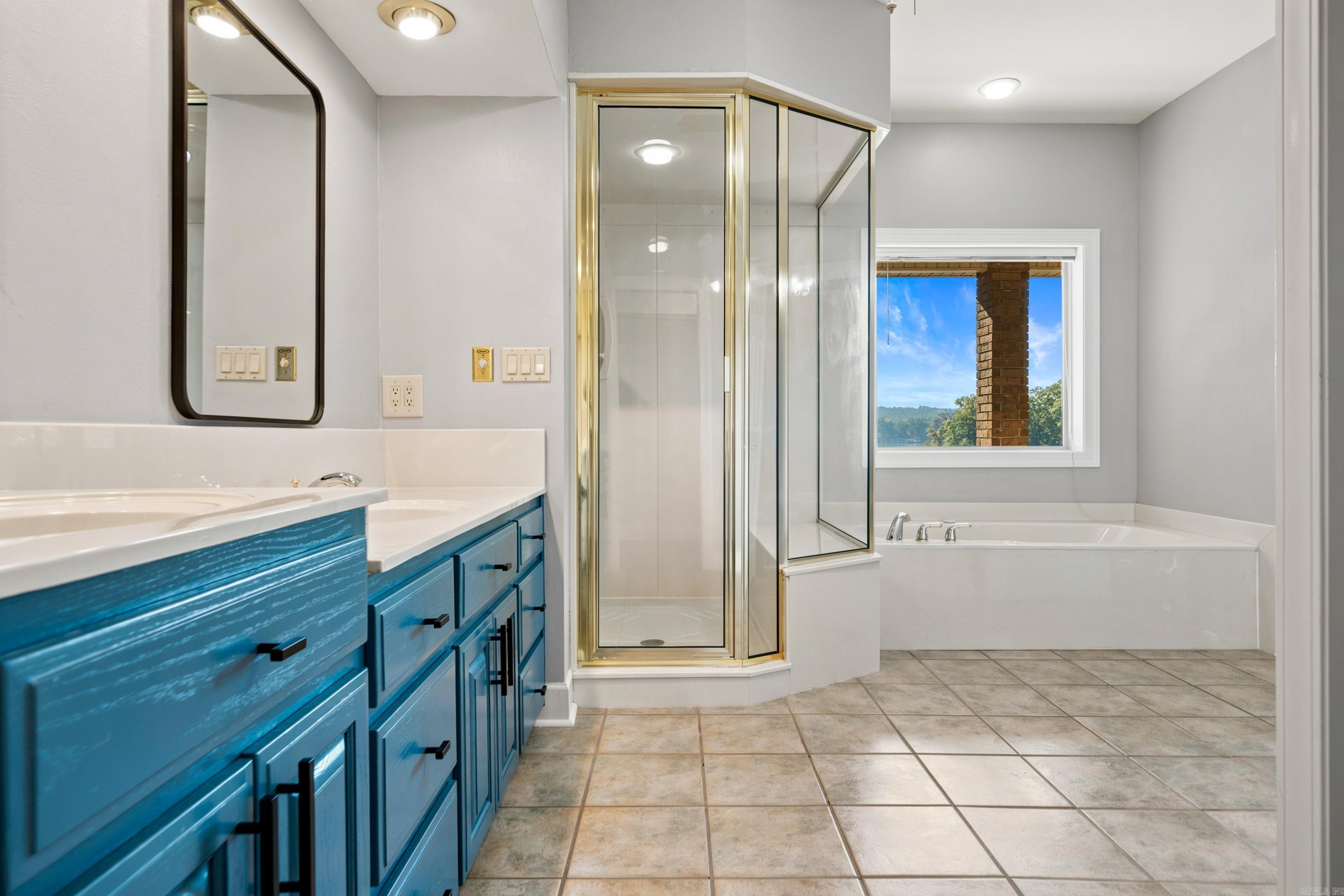 3 Ibi Lane Hot Springs Village, AR 71909-2101