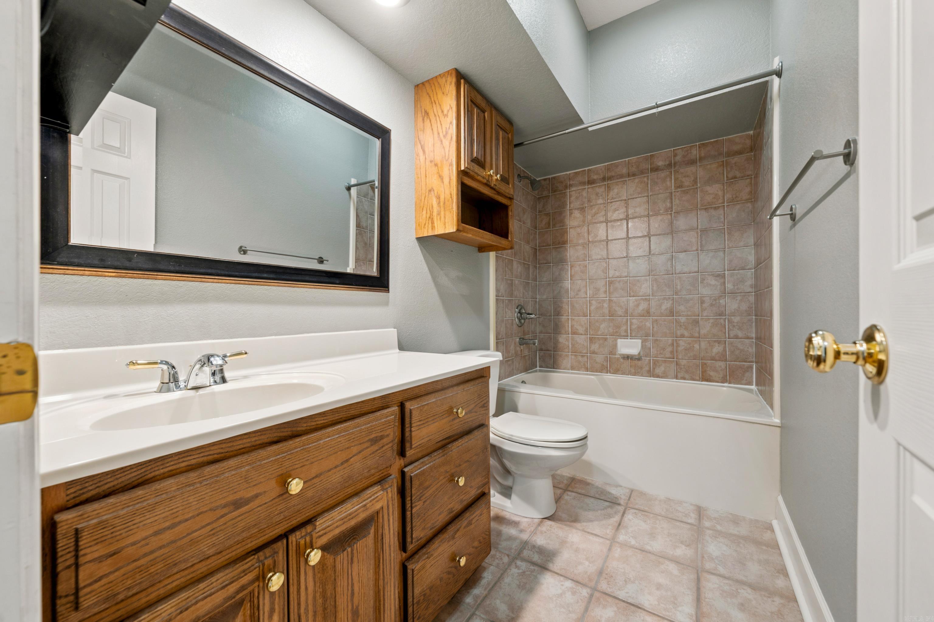3 Ibi Lane Hot Springs Village, AR 71909-2101