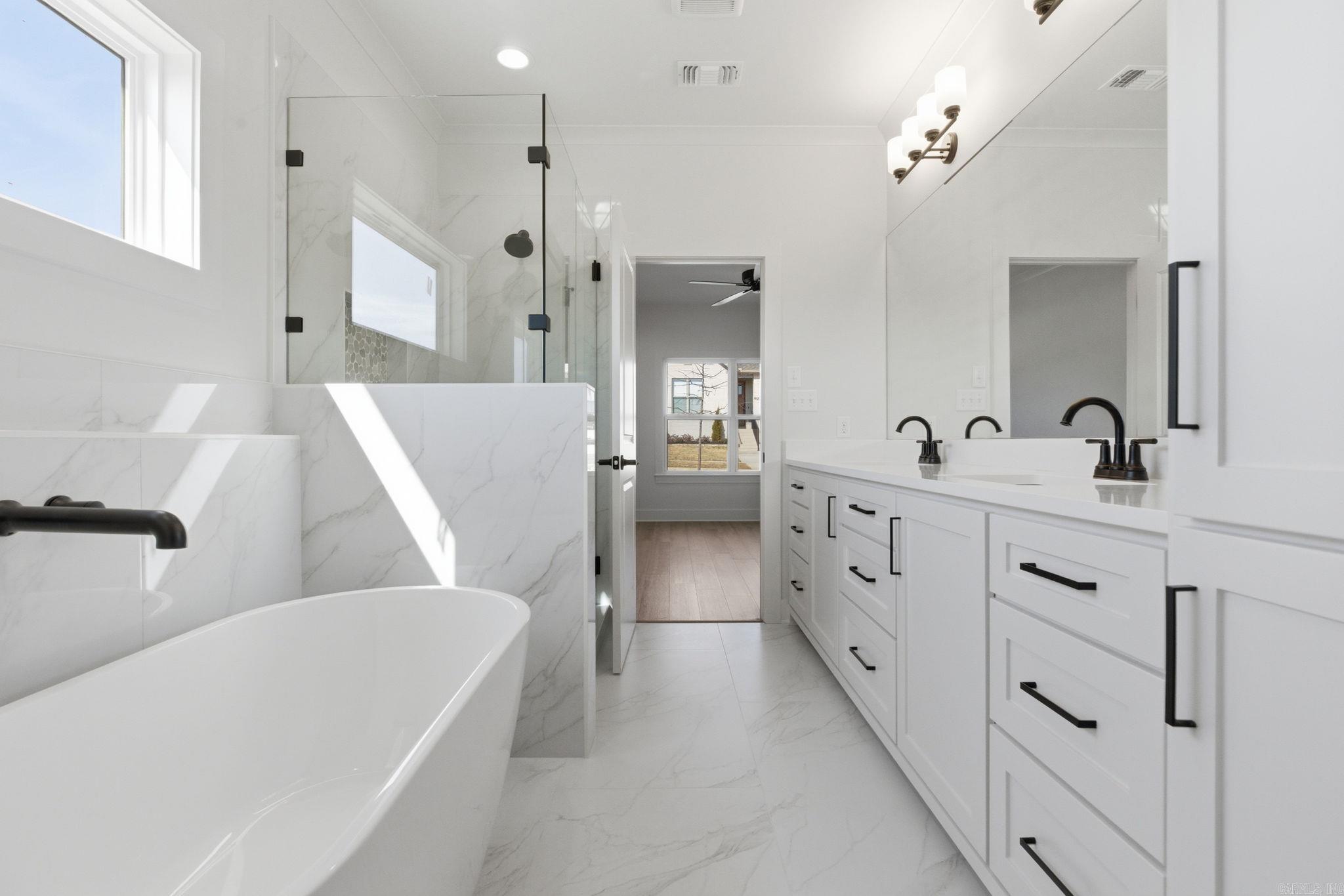 501 Court Street — photo 2