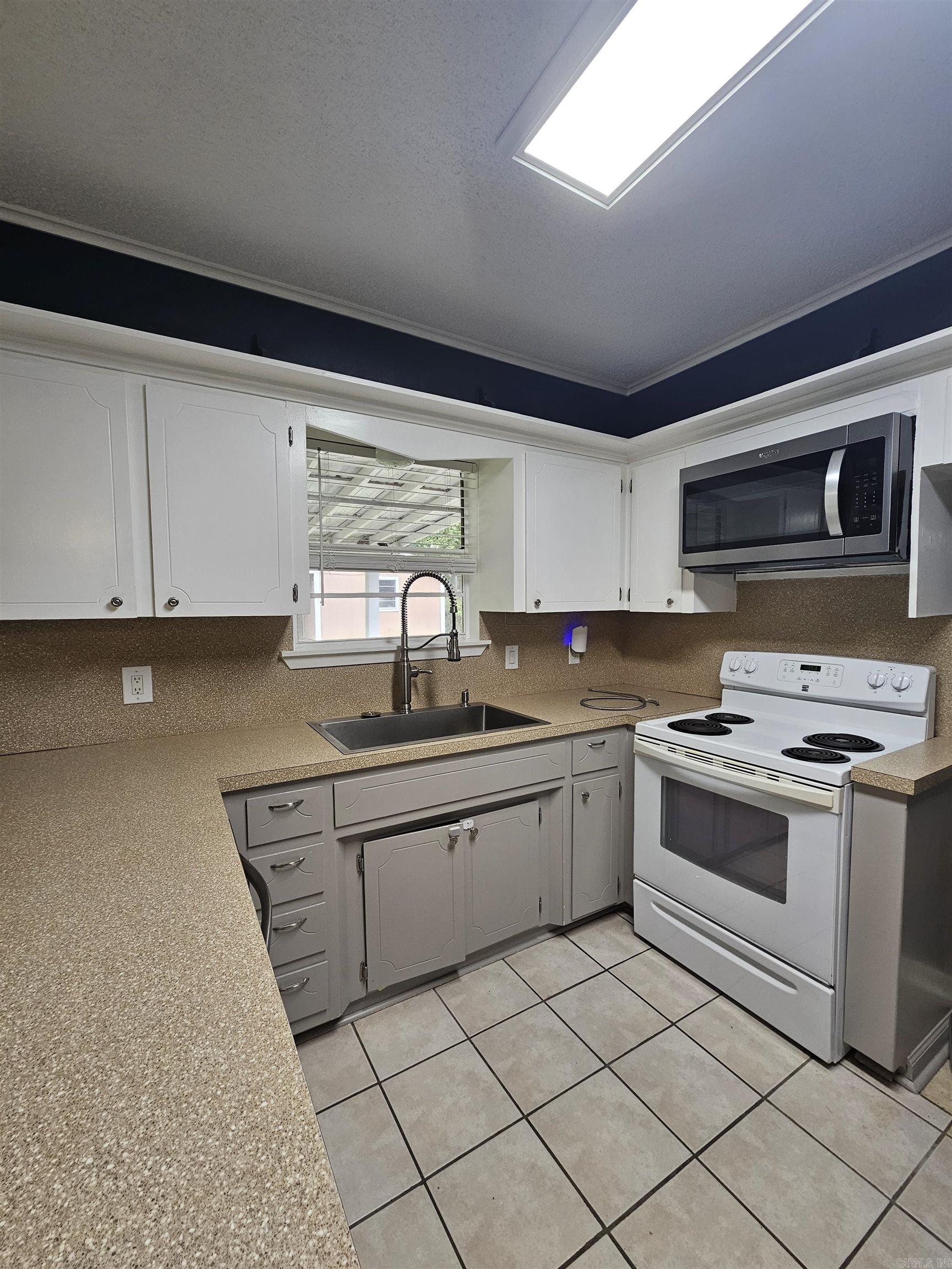 11312 Vine St — photo 5