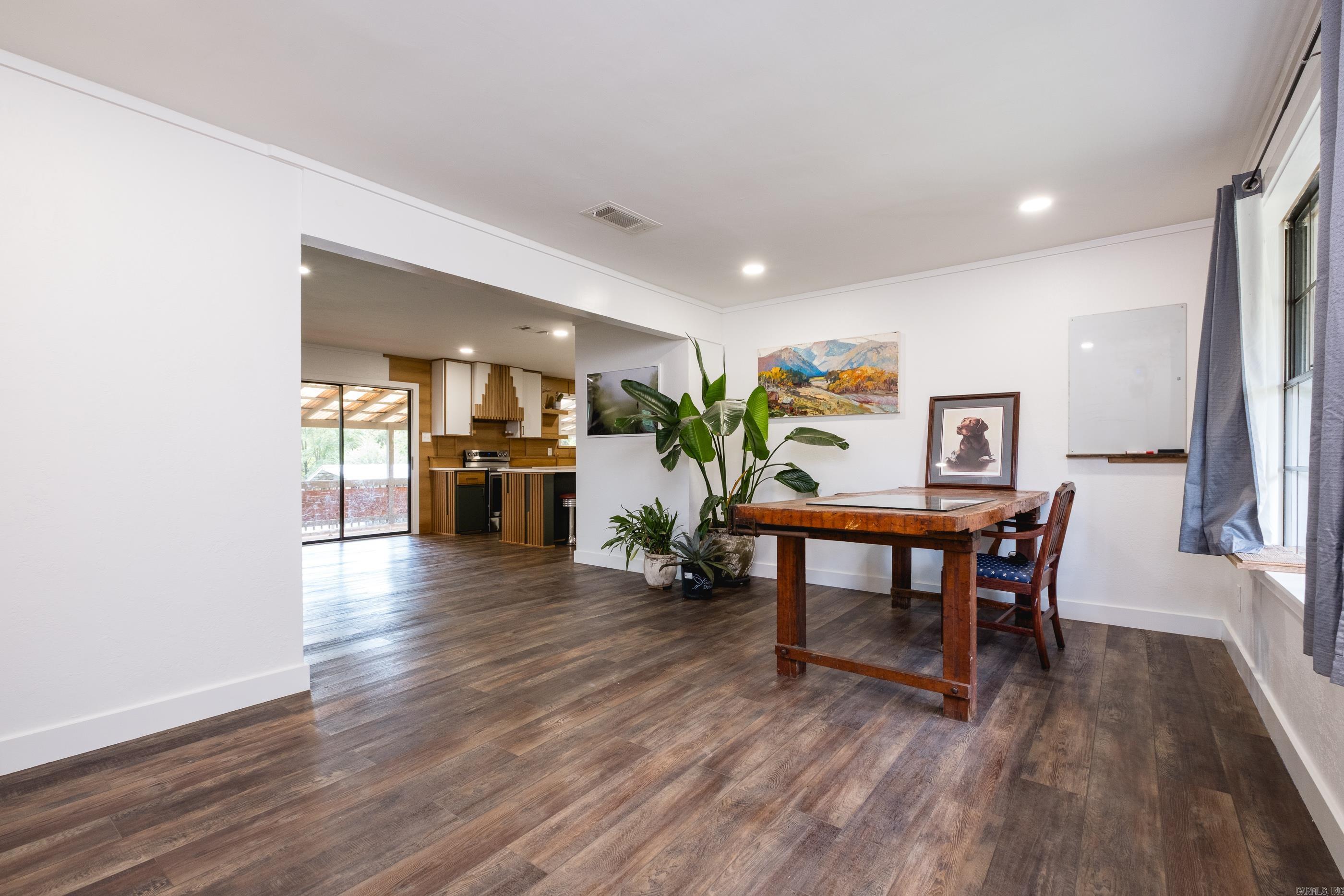 5024 Jones Loop Road — photo 3