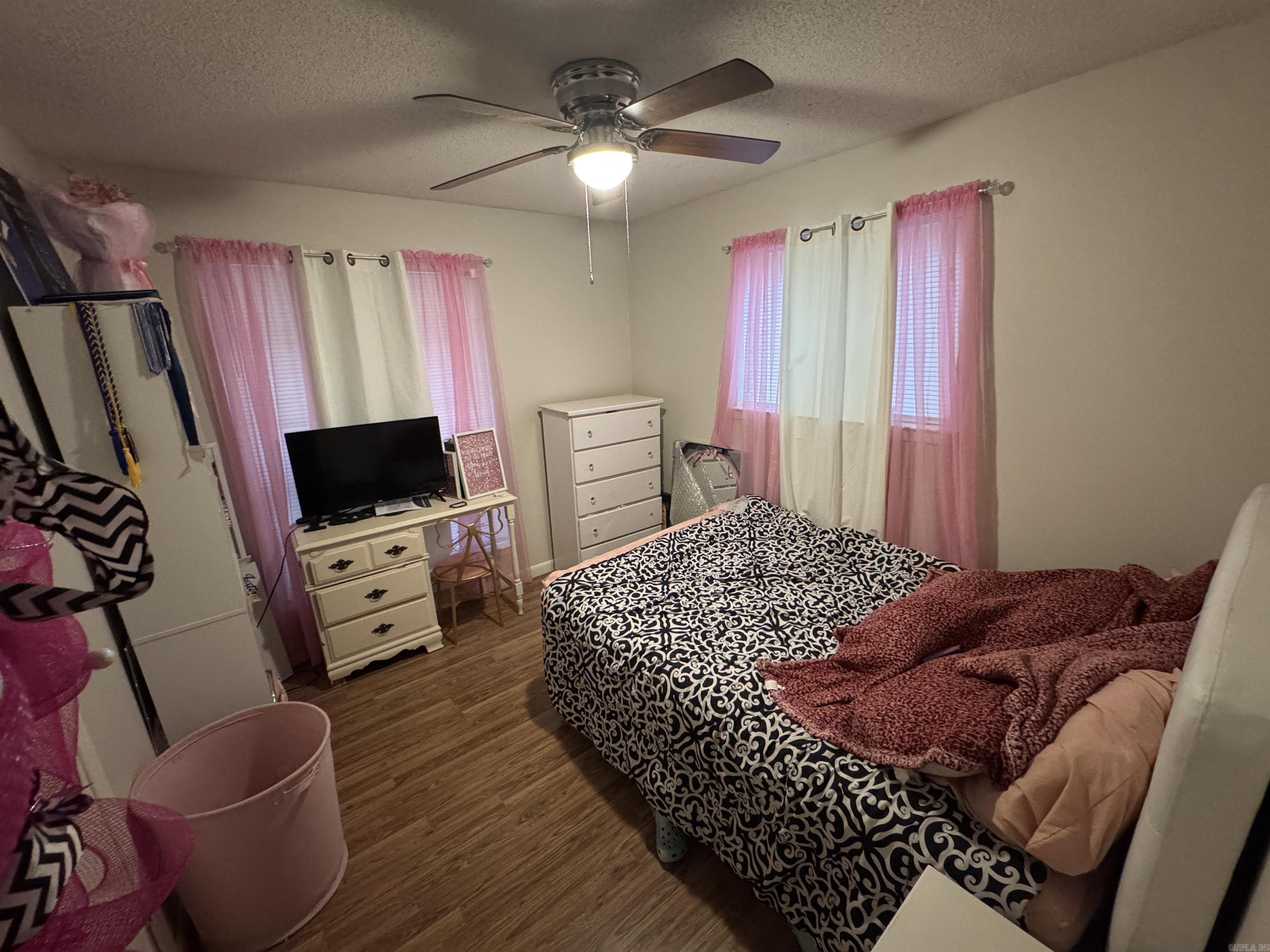 1009 Towering Oaks Dr — photo 2