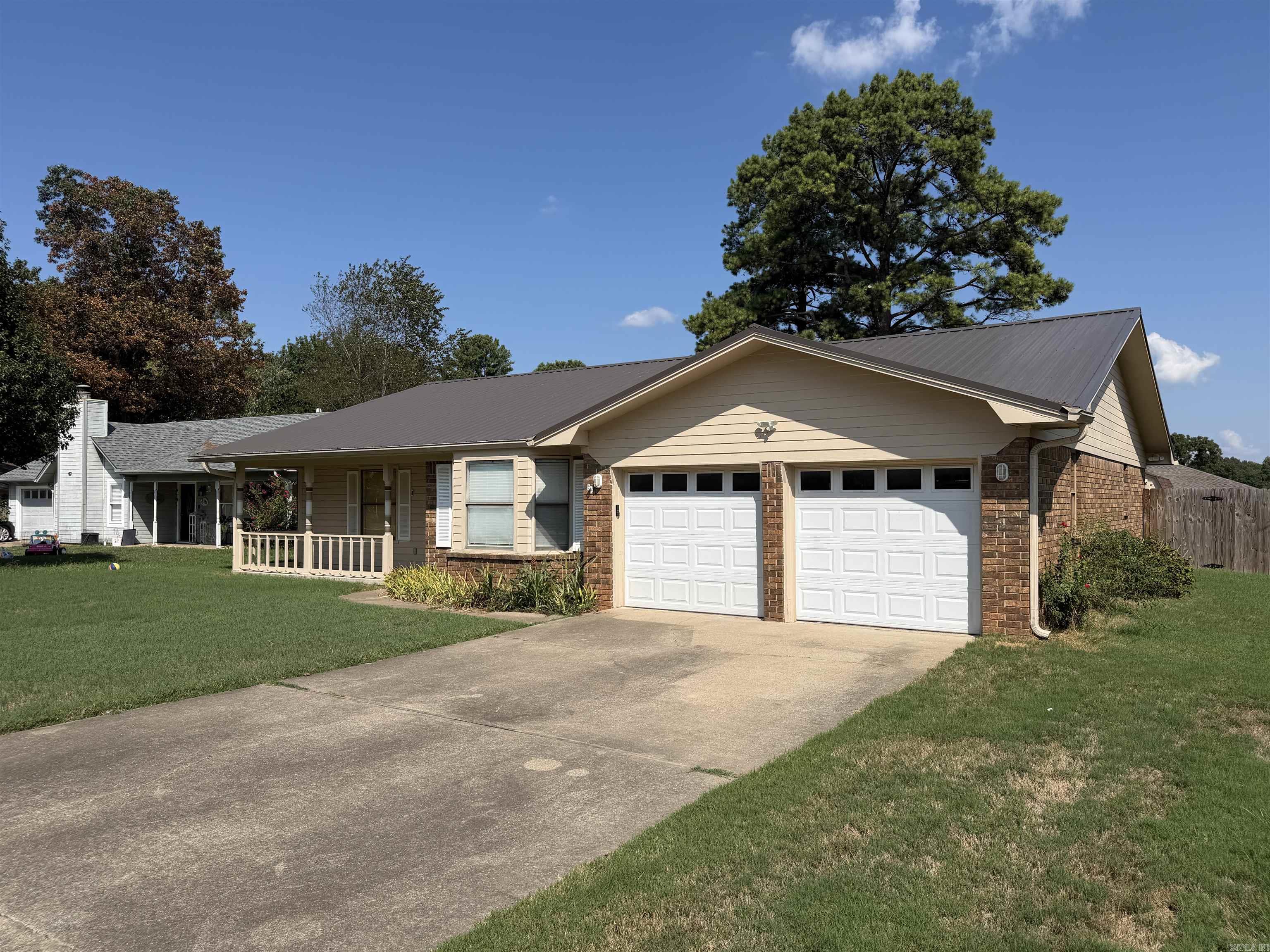 618 Nottingham Cv — photo 2