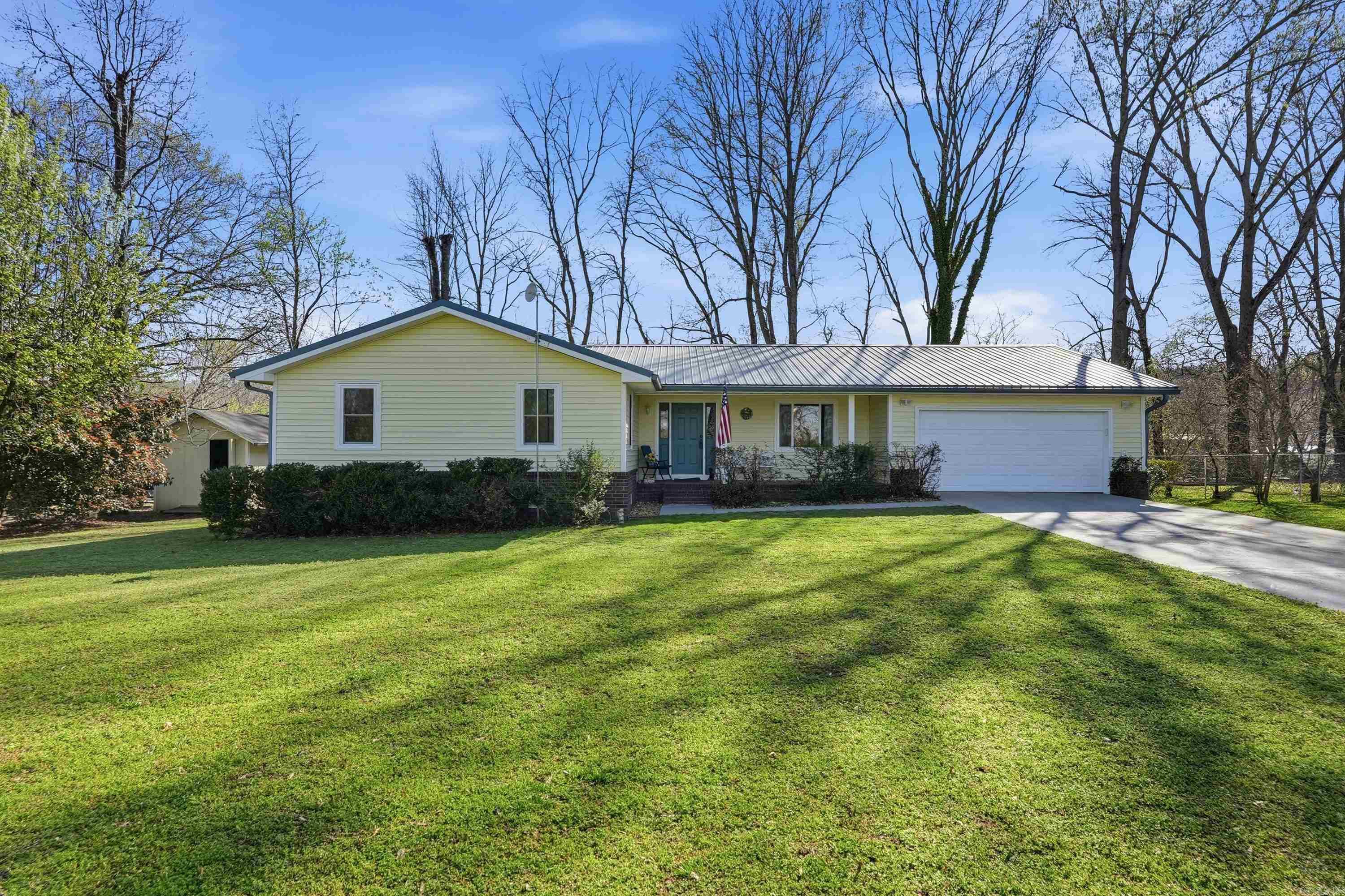 279 River Drive Est Pangburn, AR 72121