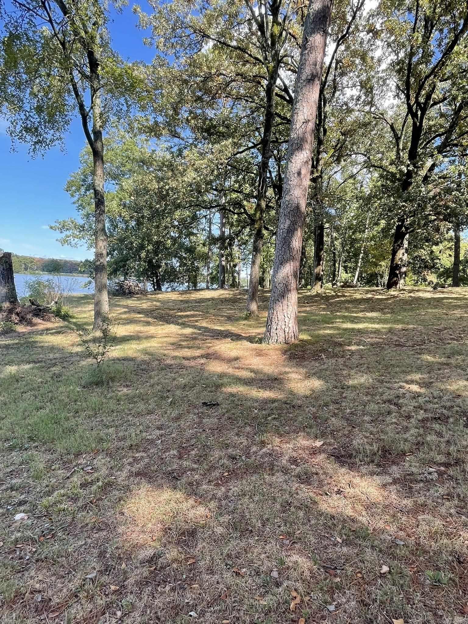 350 Round Mountain Lane  London, AR
