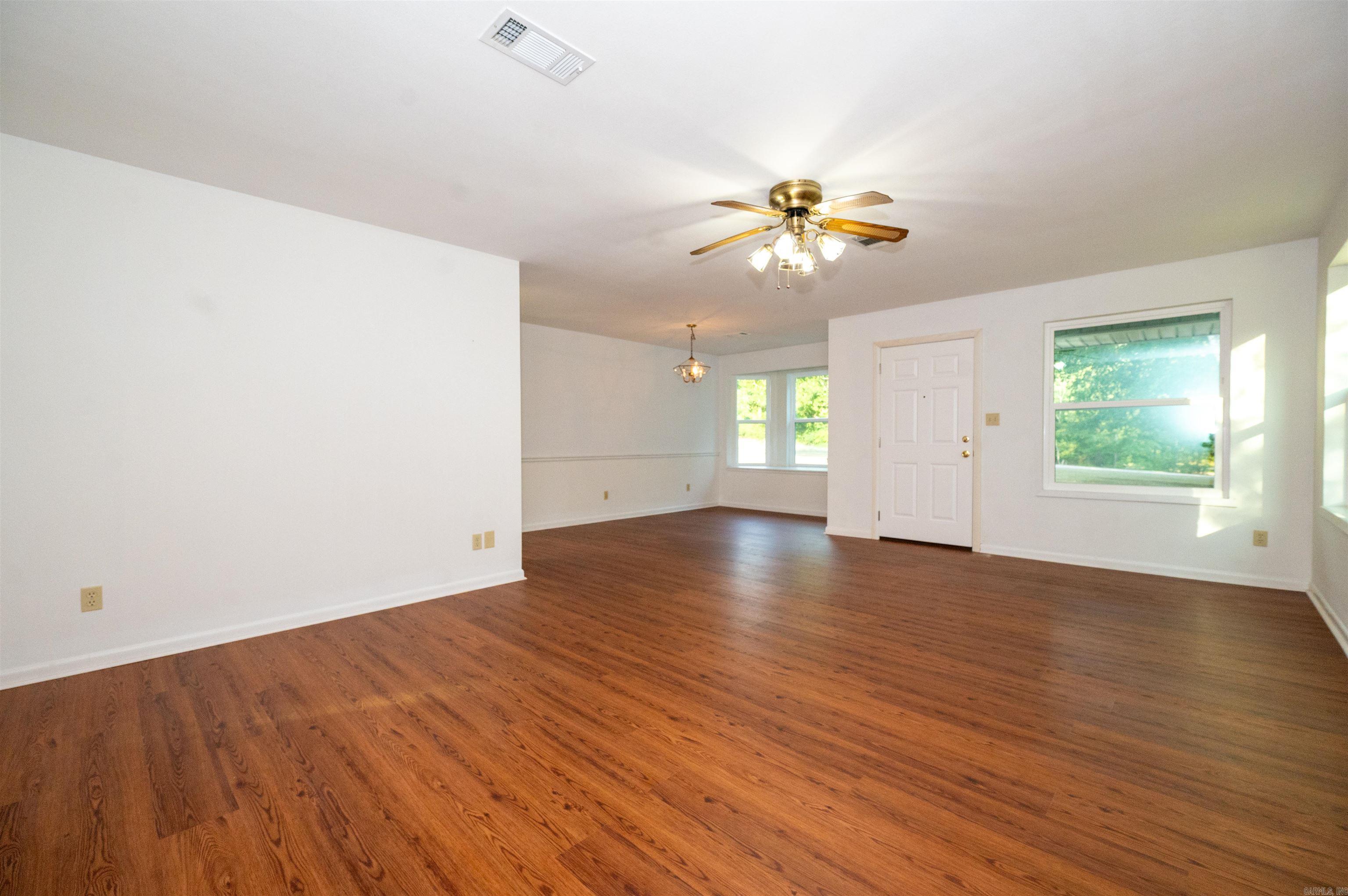 10211 Highway 190  Benton, AR