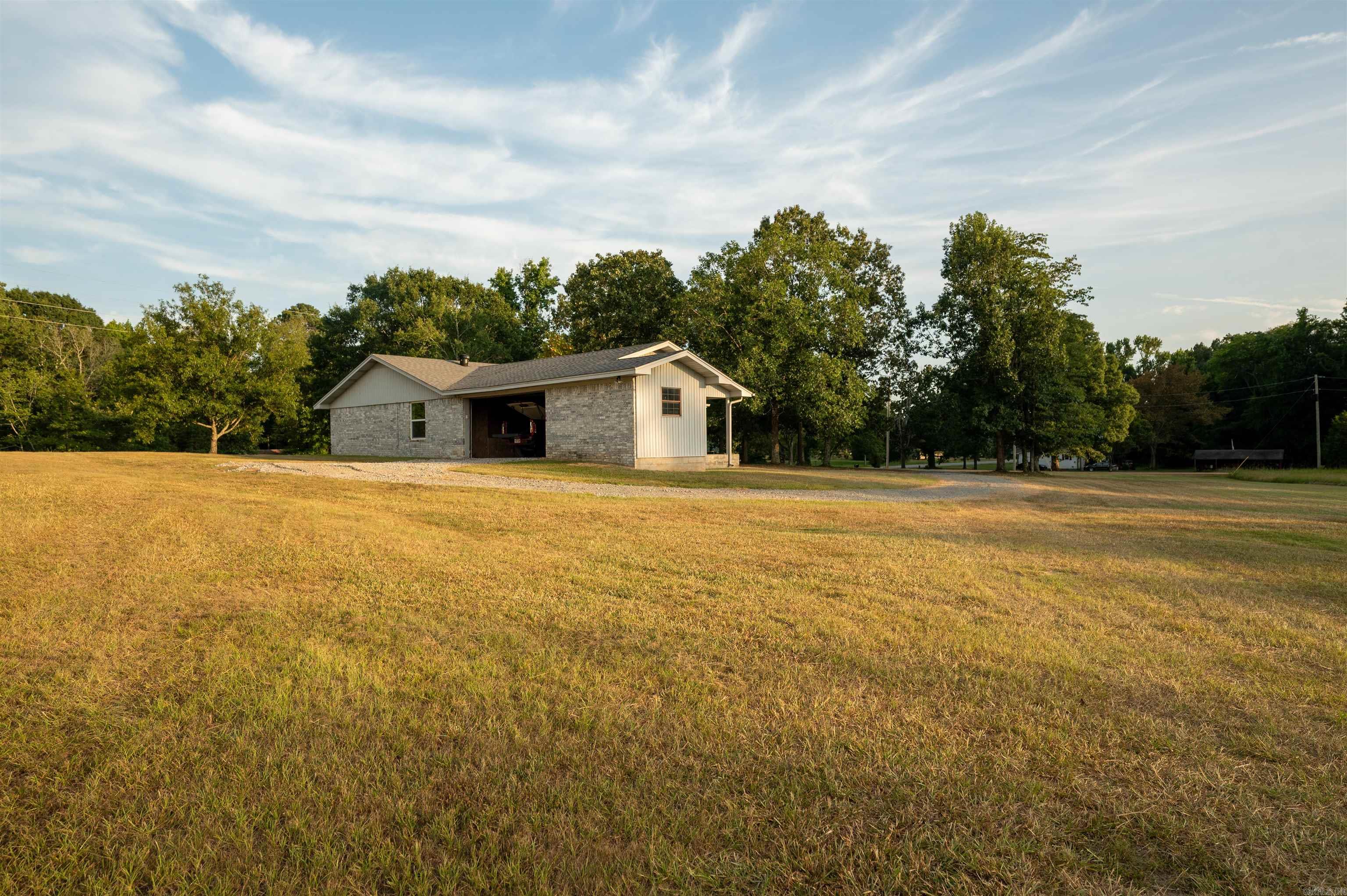10211 Highway 190  Benton, AR