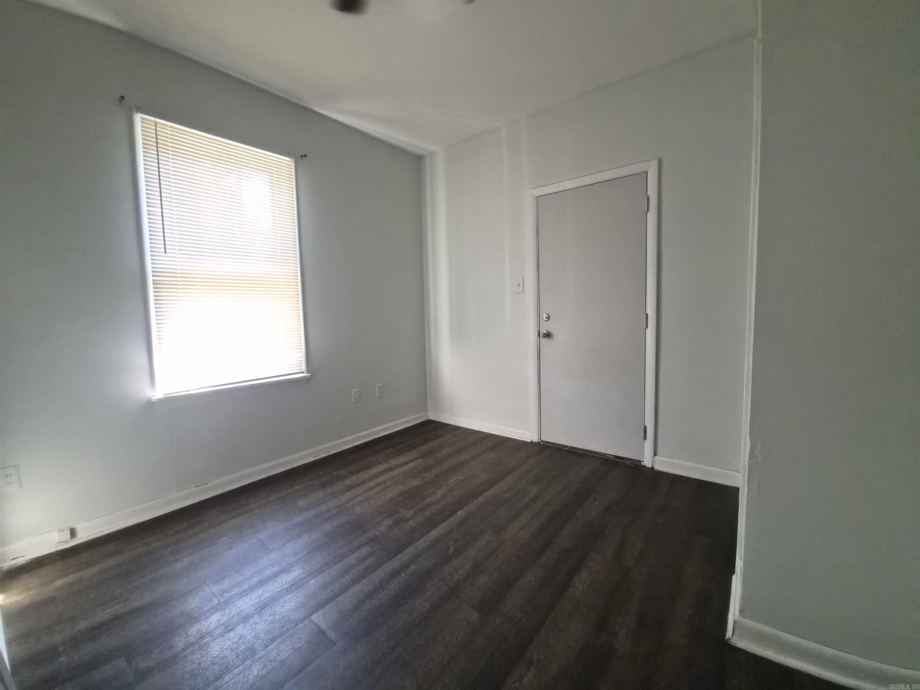 4700 Atkins St — photo 4