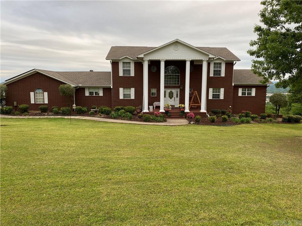 3 Bluff Dr Russellville, AR 72802