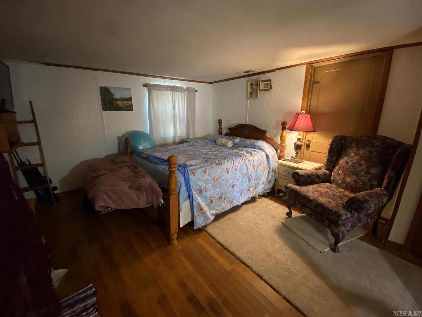 10596 Us Highway 64  London, AR