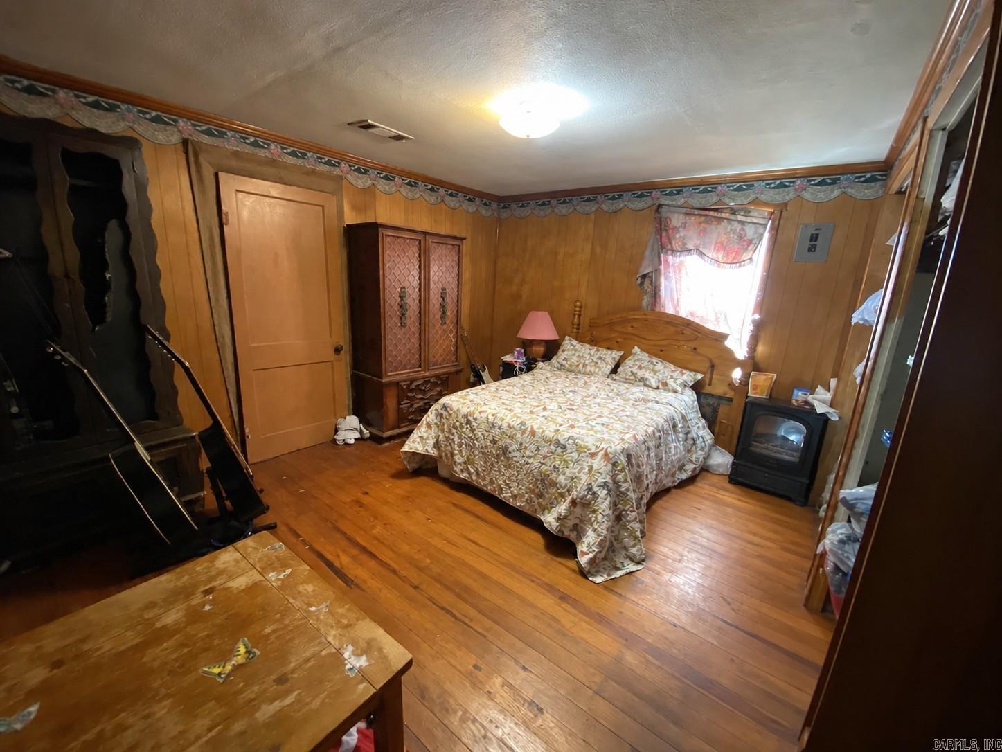 10596 Us Highway 64  London, AR