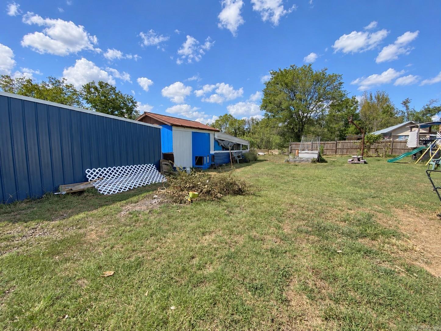 10596 Us Highway 64  London, AR