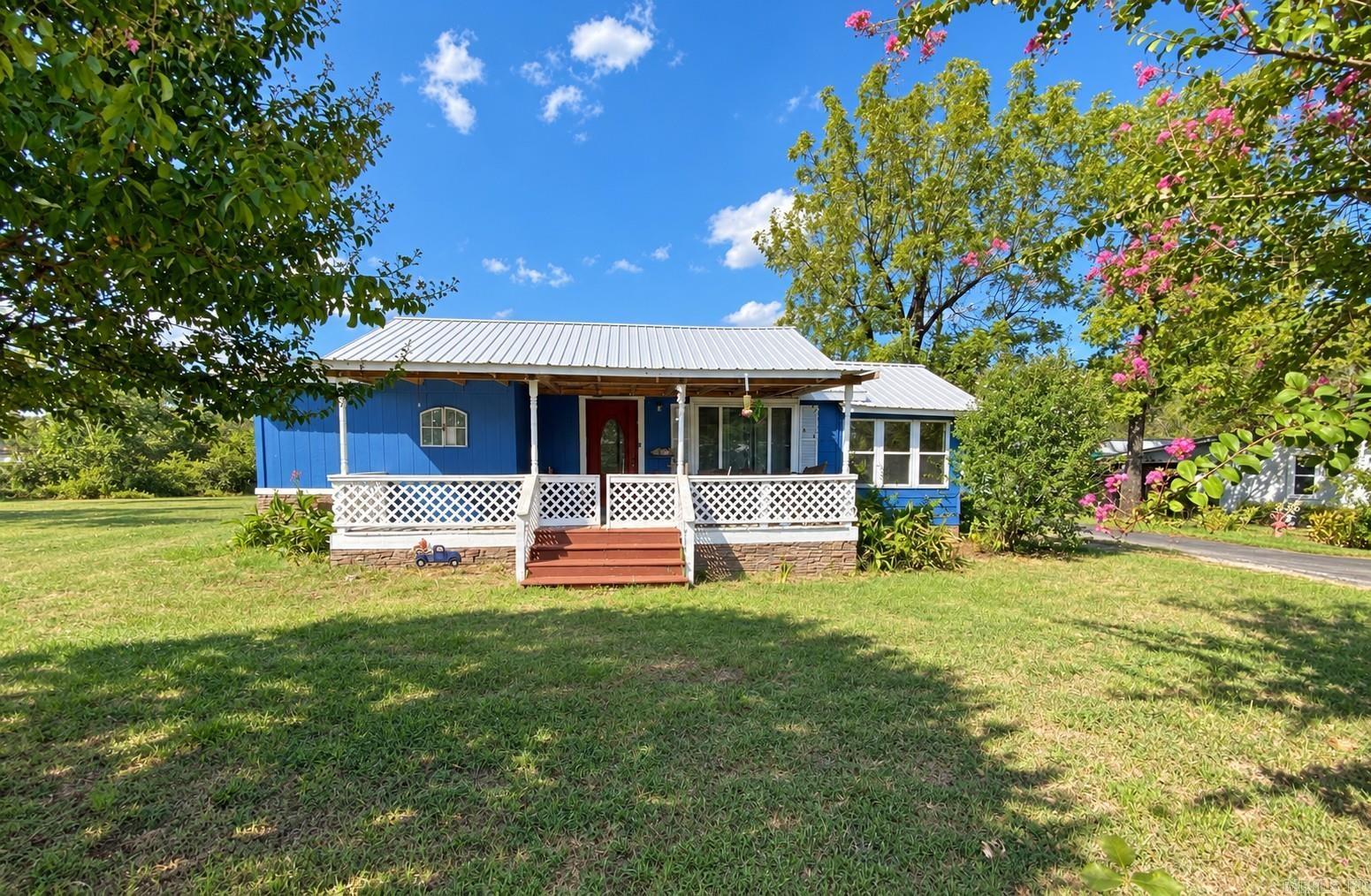 10596 Us Highway 64  London, AR
