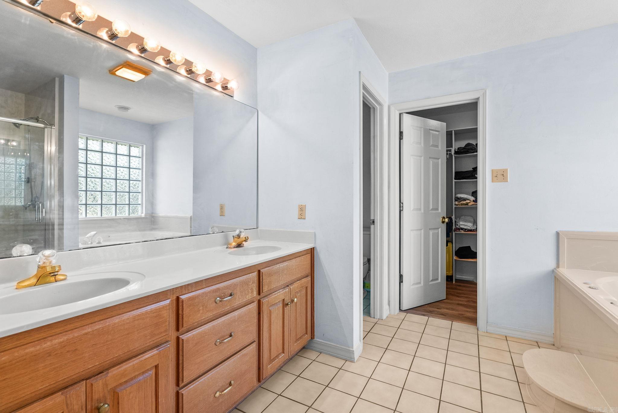 3150 Carroll  Conway, AR