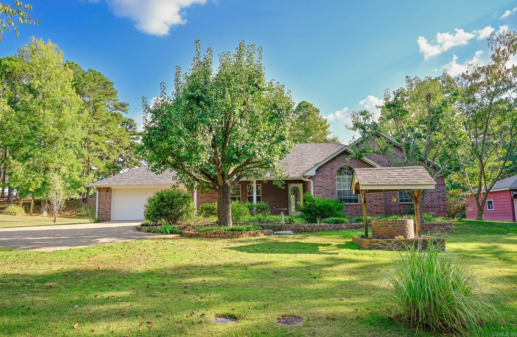 908 Orchard Avenue  Mena, AR