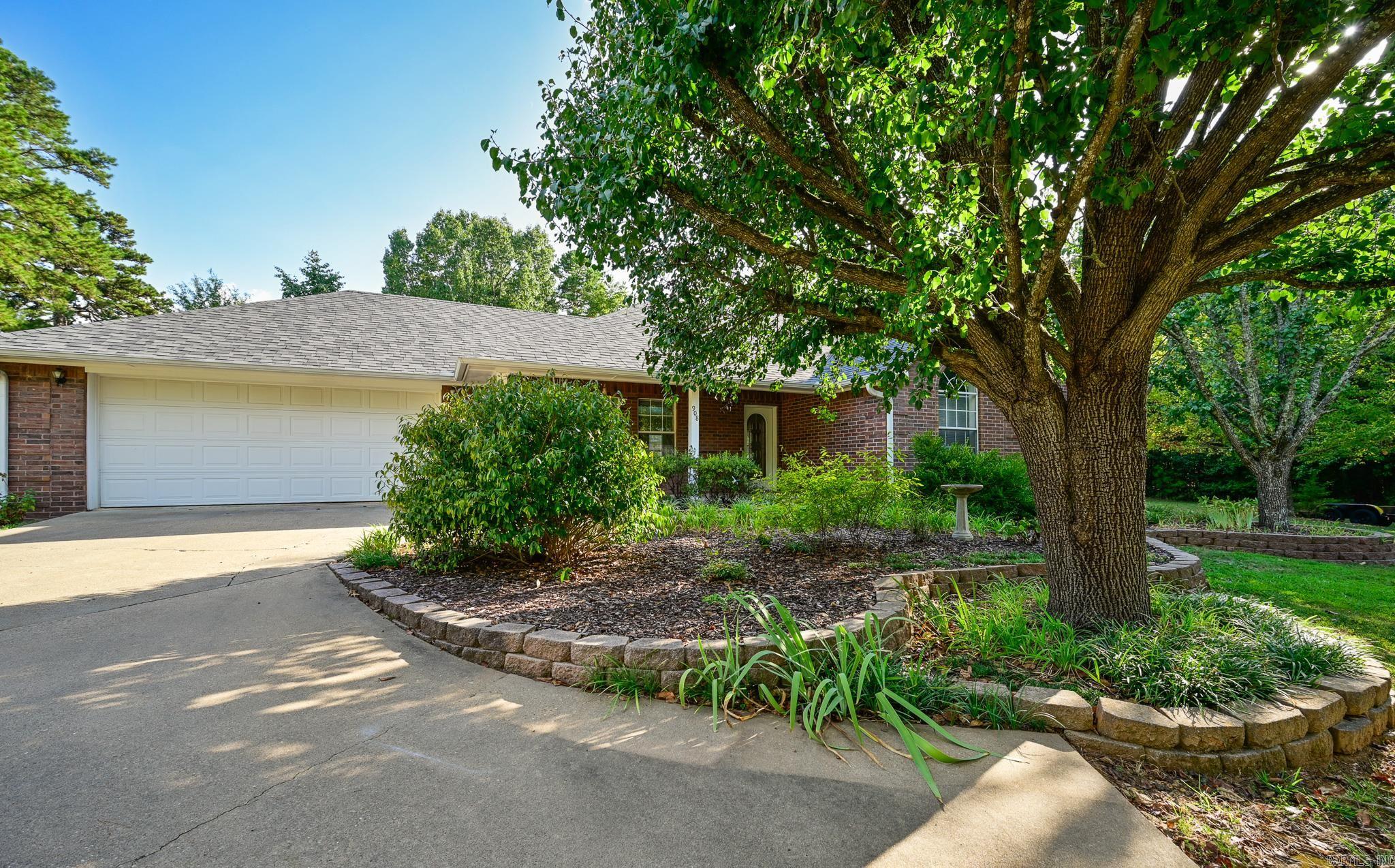 908 Orchard Avenue  Mena, AR