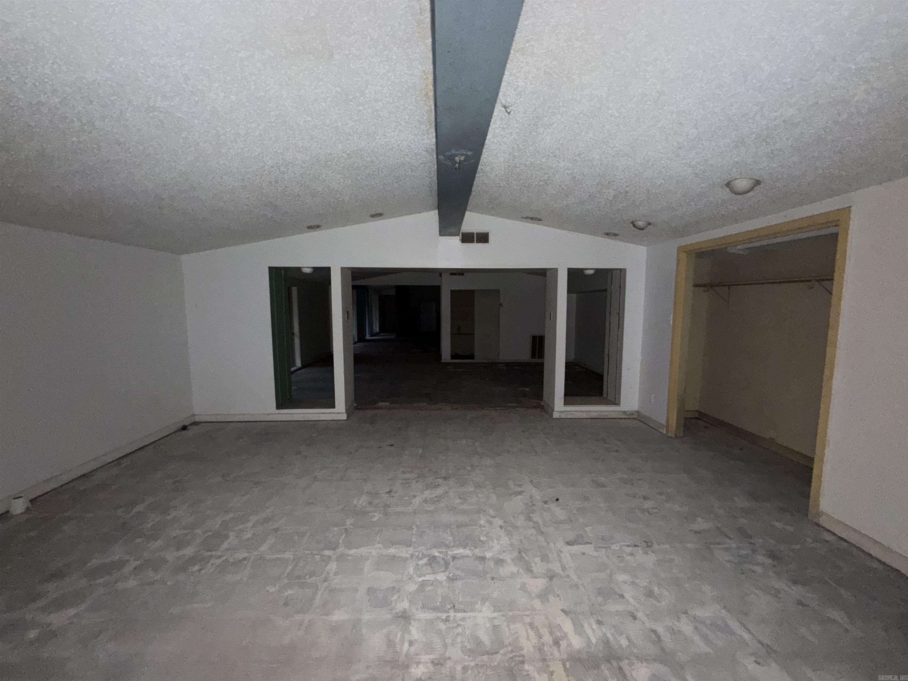 7 Longmeadow  Pine Bluff, AR