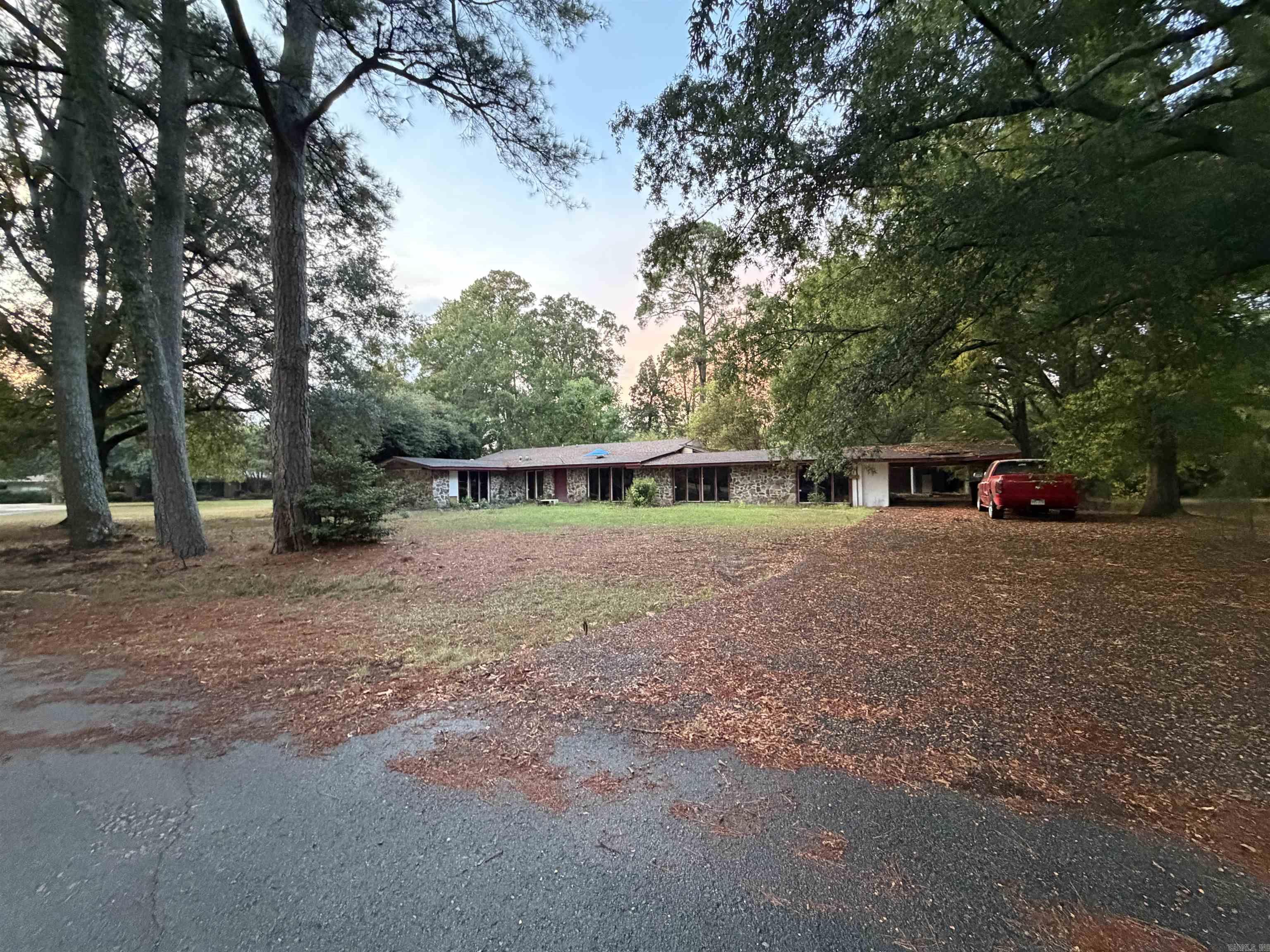 7 Longmeadow  Pine Bluff, AR