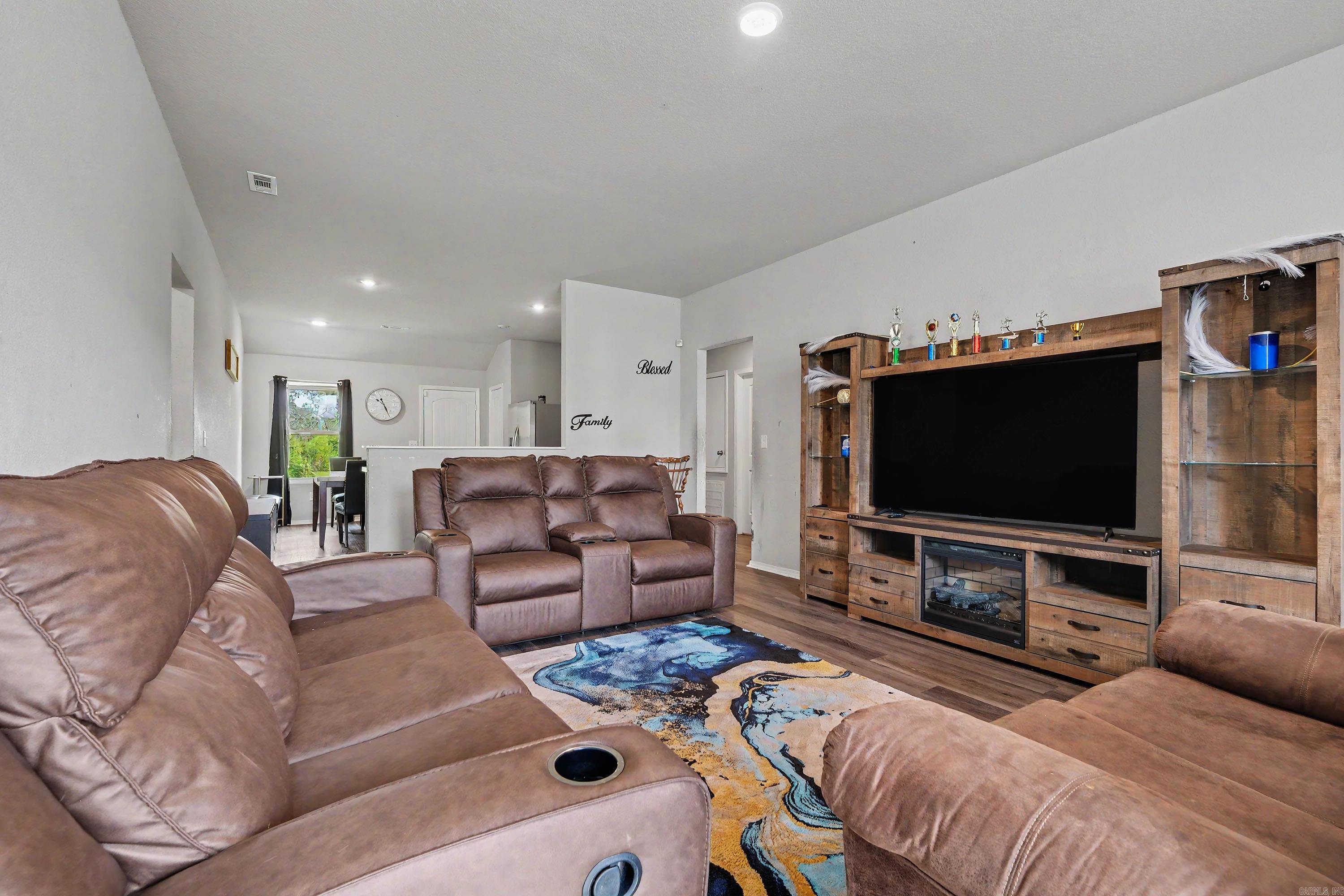1640 Carillon Lane — photo 3