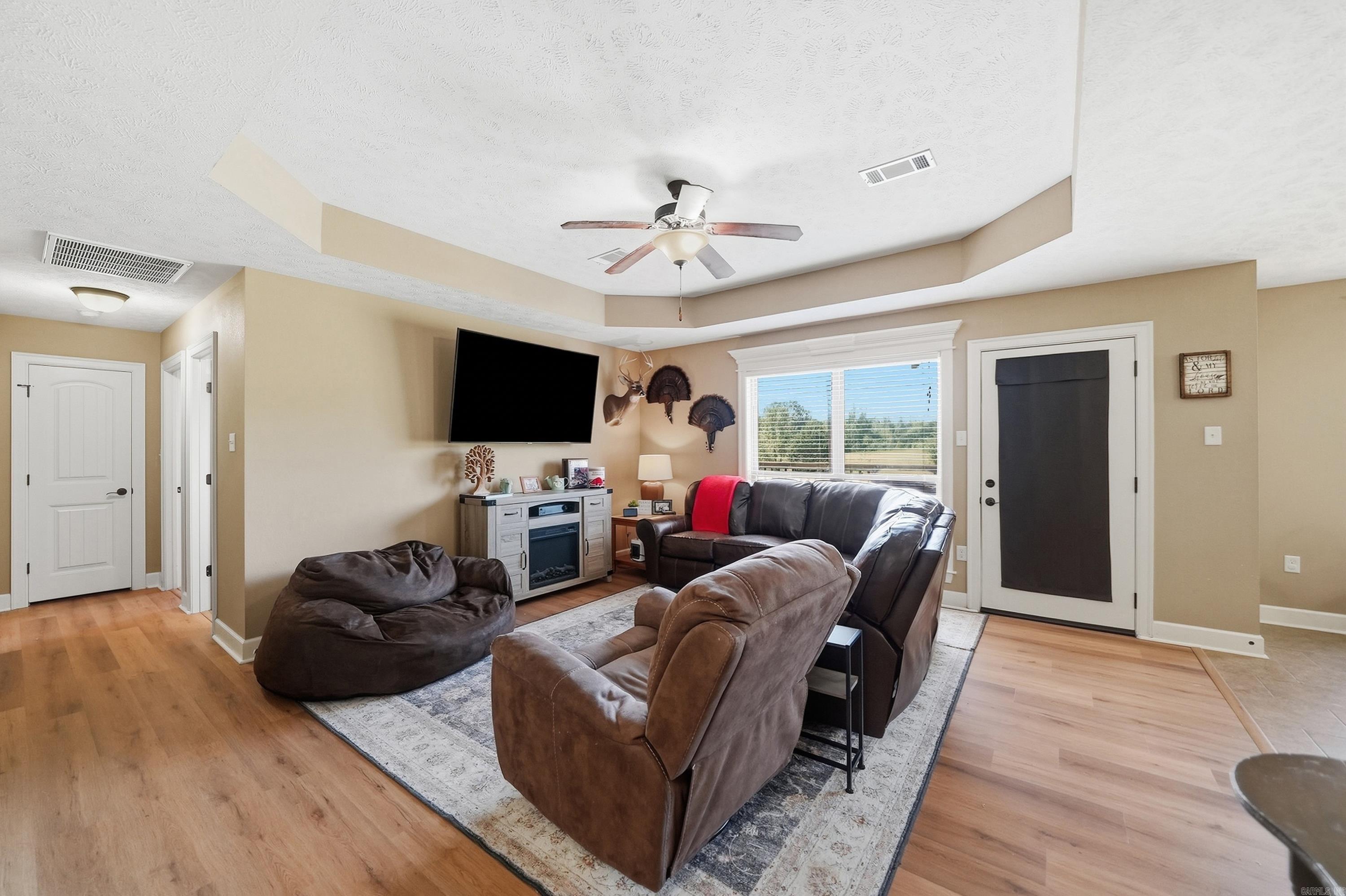 28 Kay Drive — photo 4