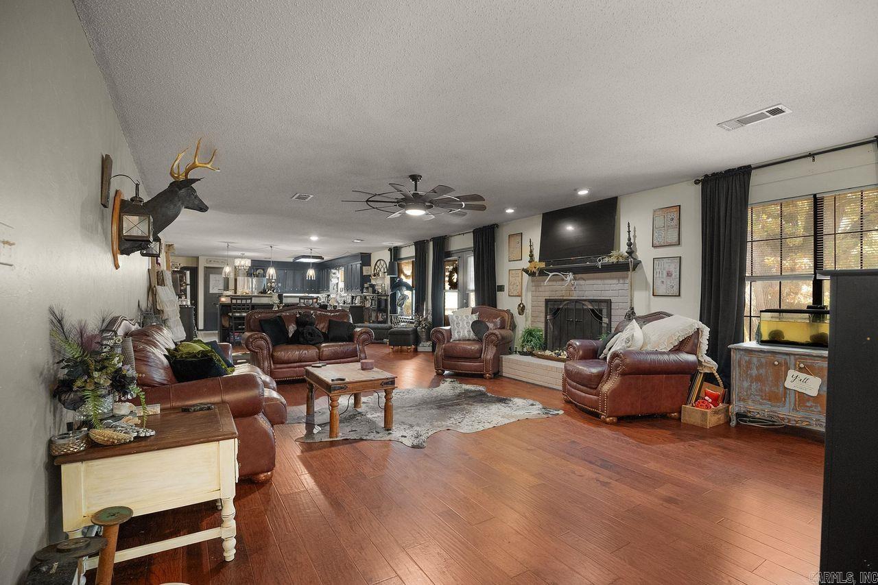11501 Highway 128  Malvern, AR