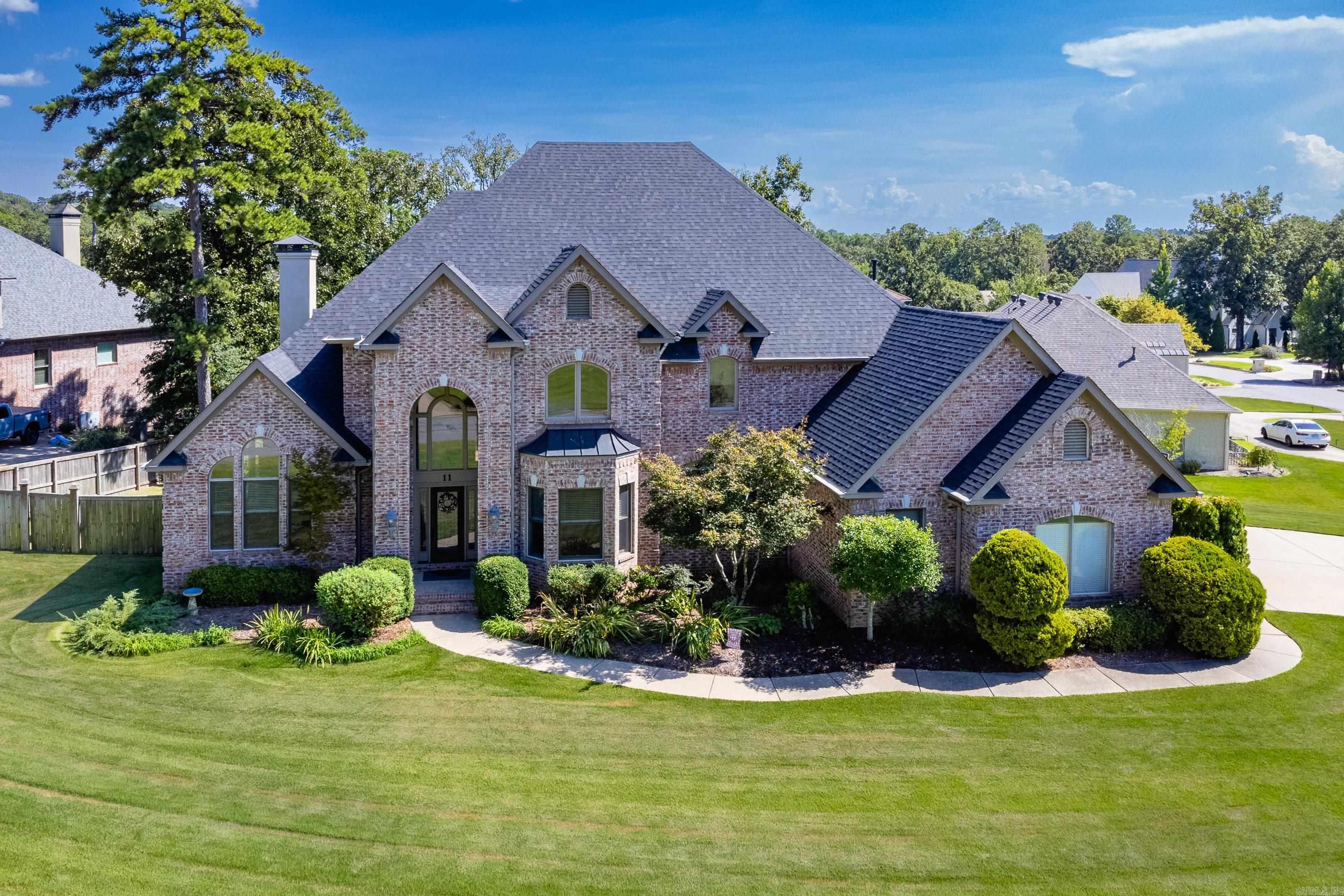 11 Deauville Circle — exterior