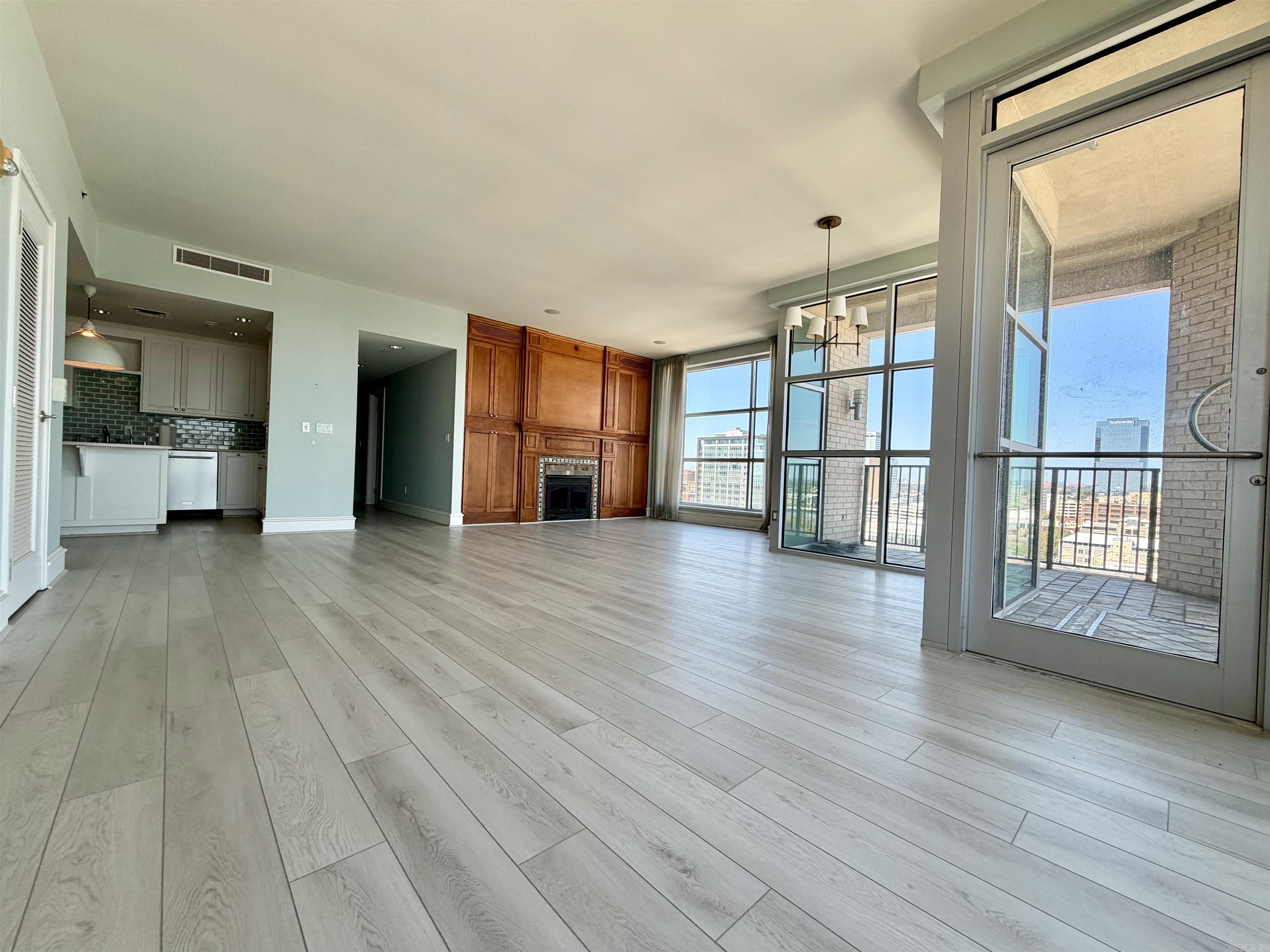 521 President Clinton  #1206 Avenue Little Rock, AR 72201