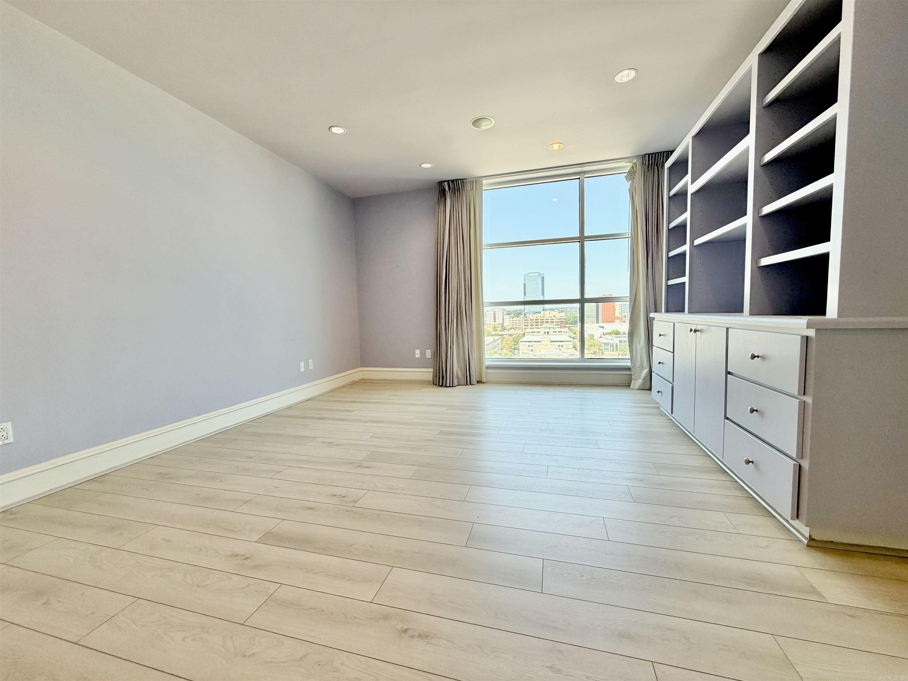 521 President Clinton  #1206 Avenue Little Rock, AR 72201