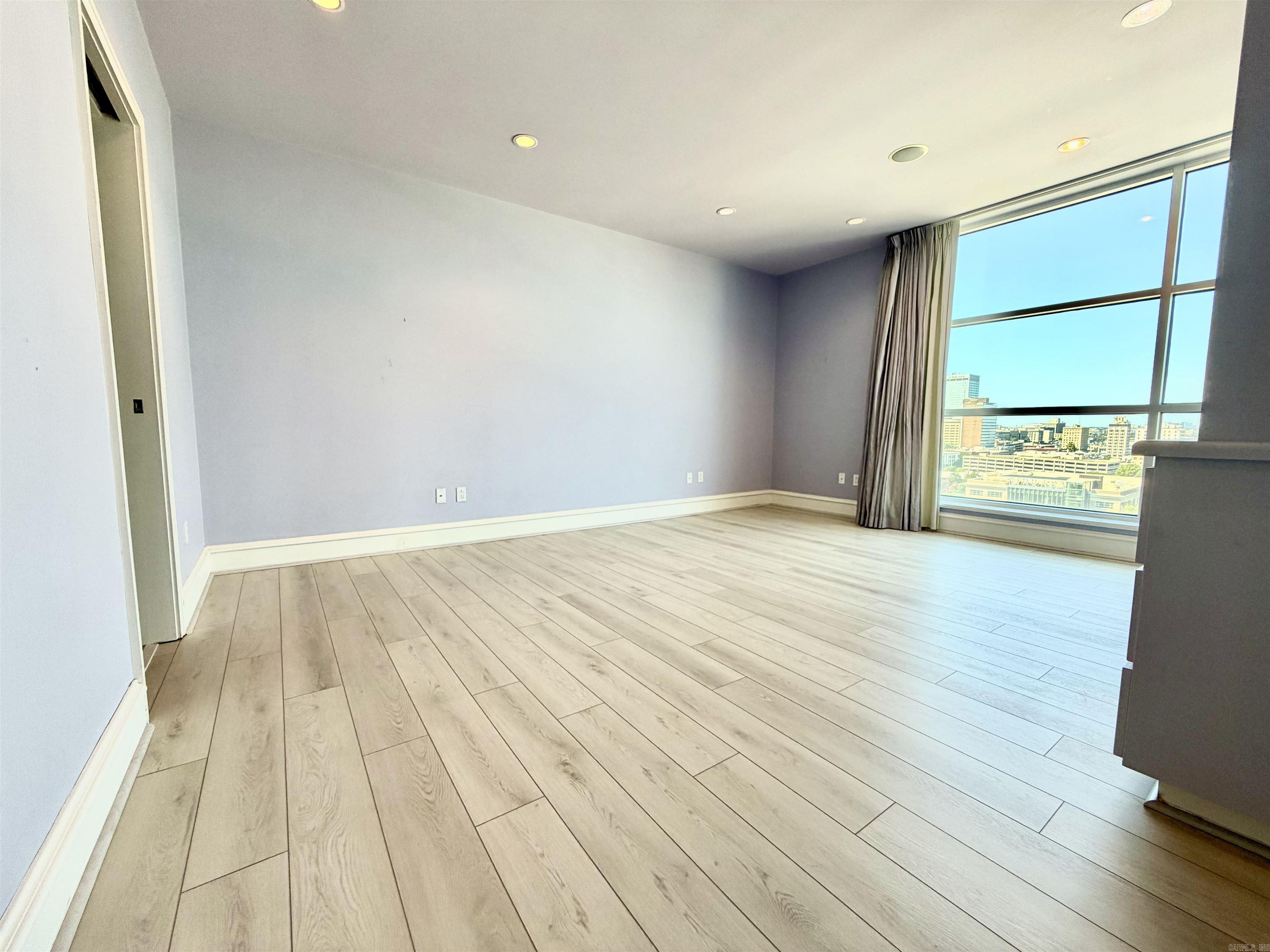 521 President Clinton  #1206 Avenue Little Rock, AR 72201