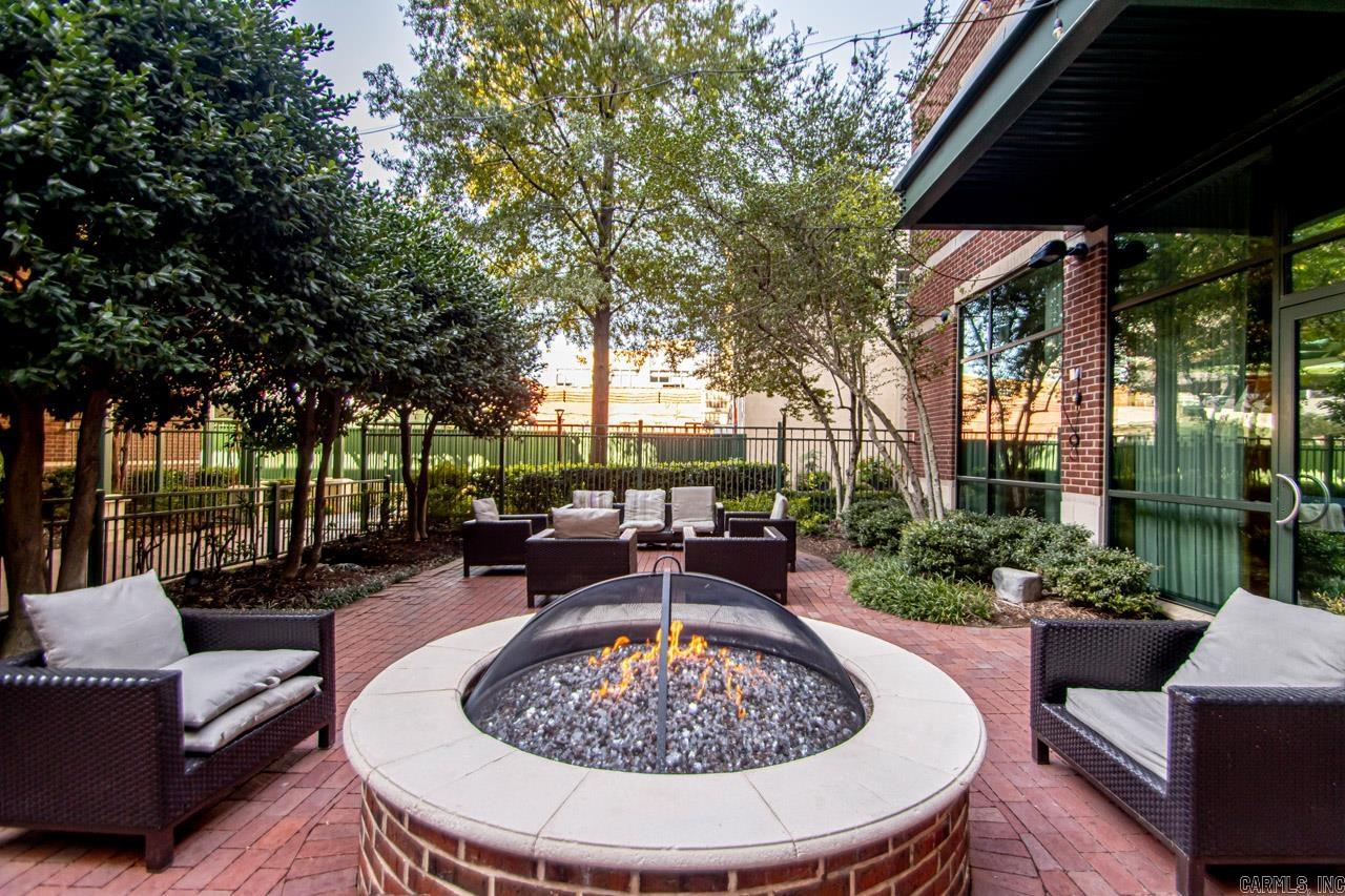521 President Clinton  #1206 Avenue Little Rock, AR 72201