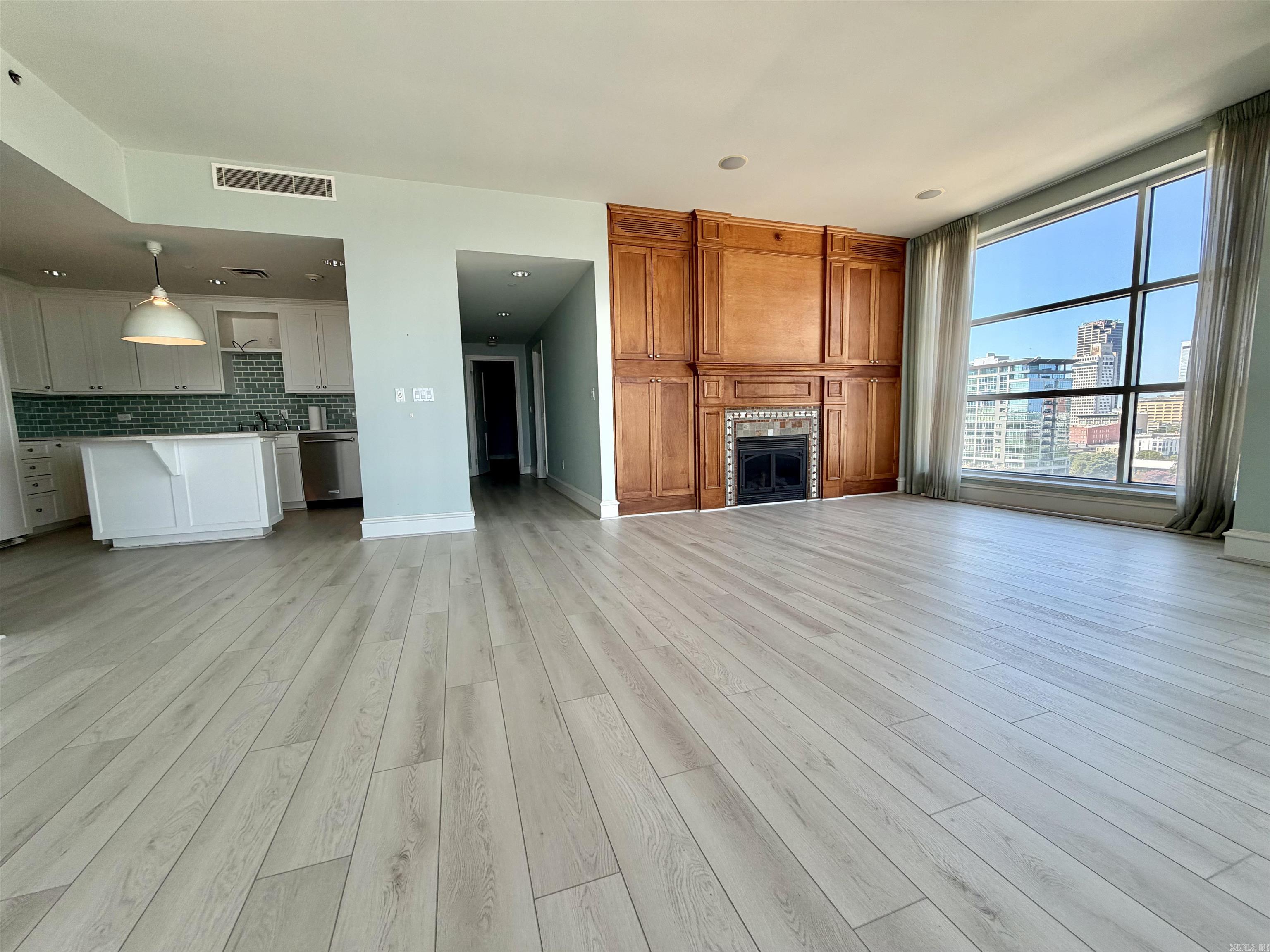 521 President Clinton  #1206 Avenue Little Rock, AR 72201